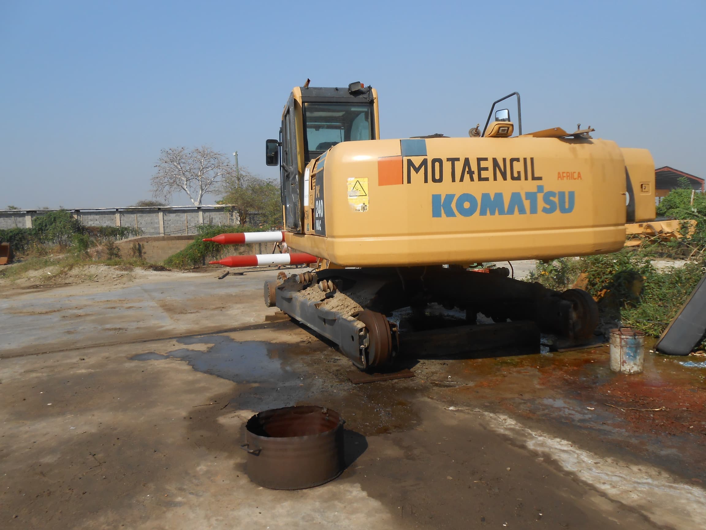 Excavator 25t — image 2