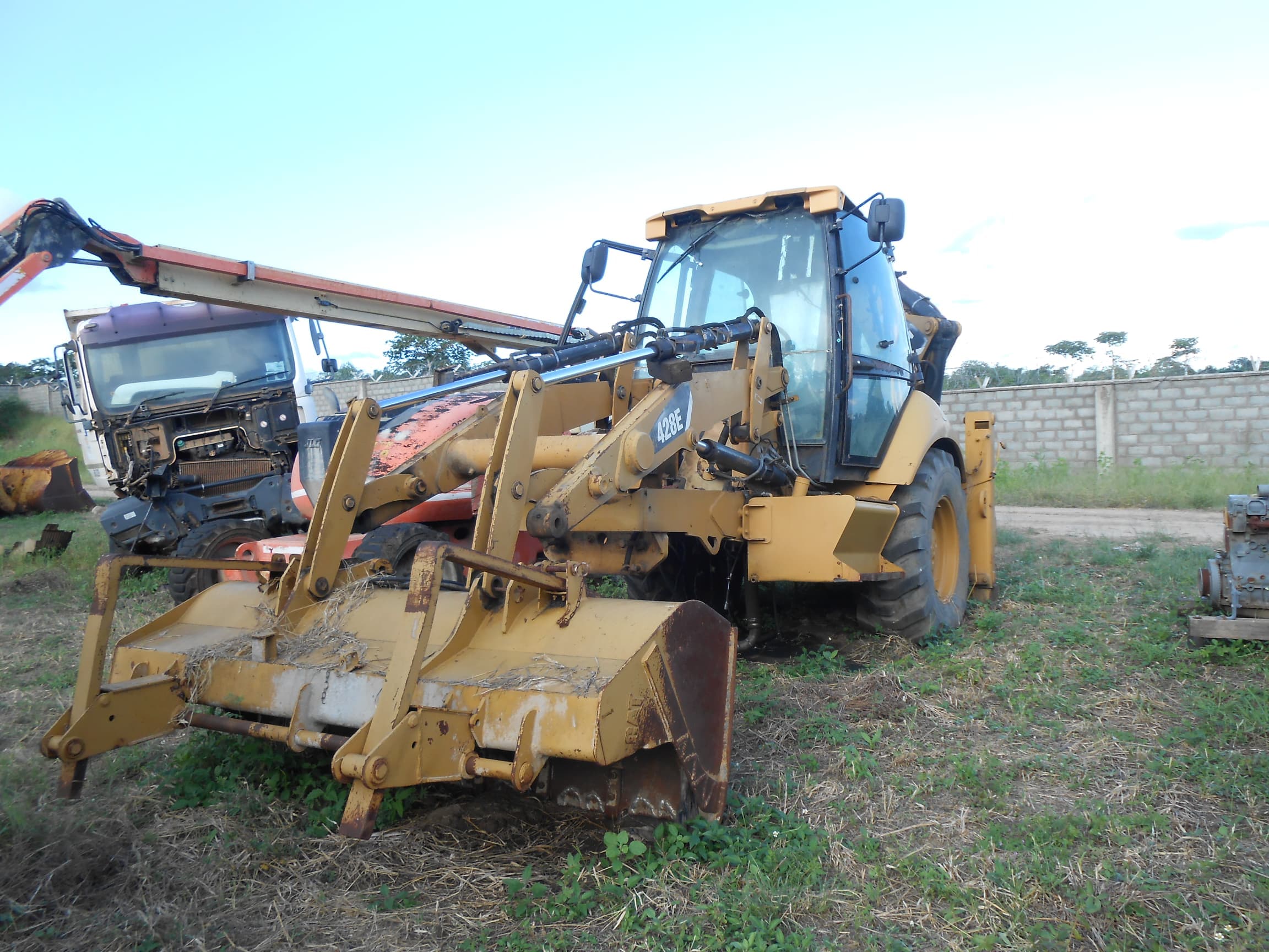 Backhoe Loader 11t — image 2