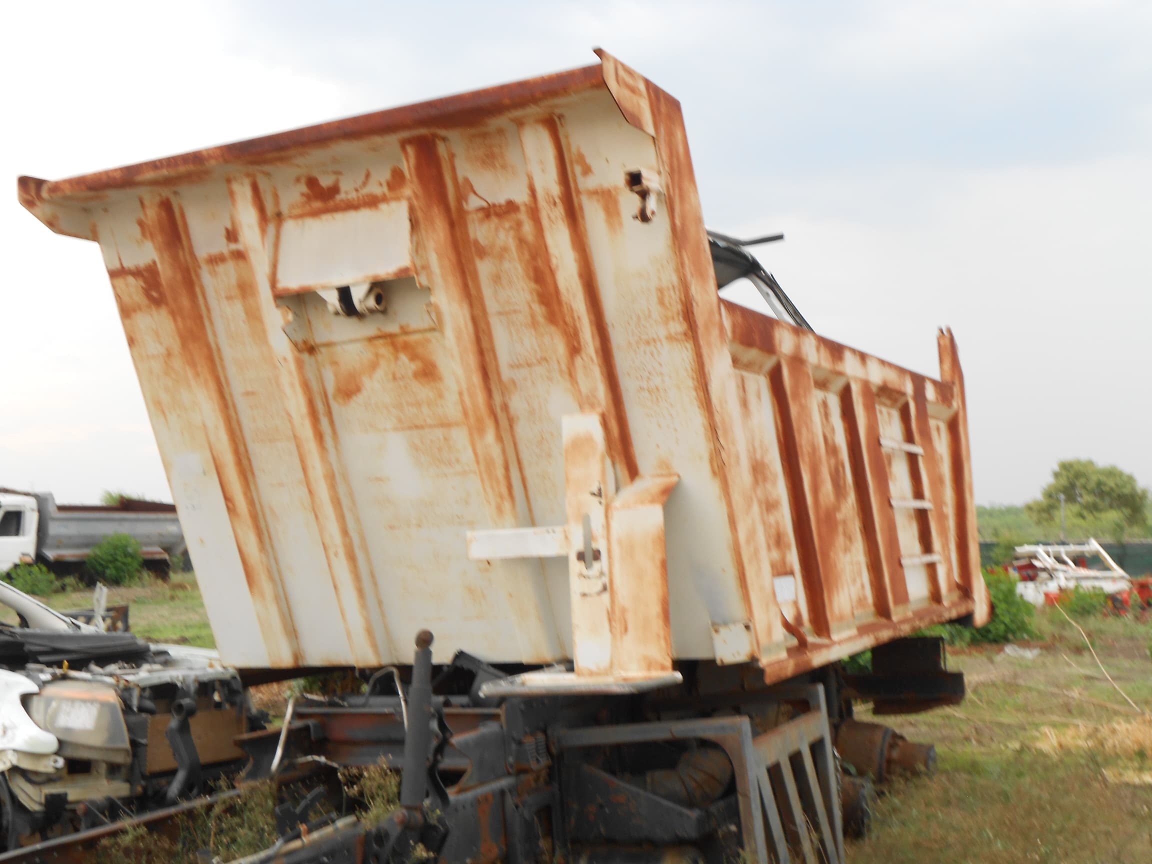 Tipper Truck 26t (6X4)