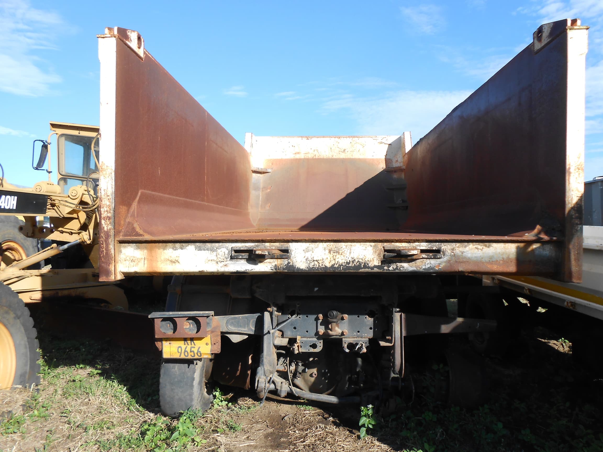 Tipper Truck 26t (6X4) — image 2
