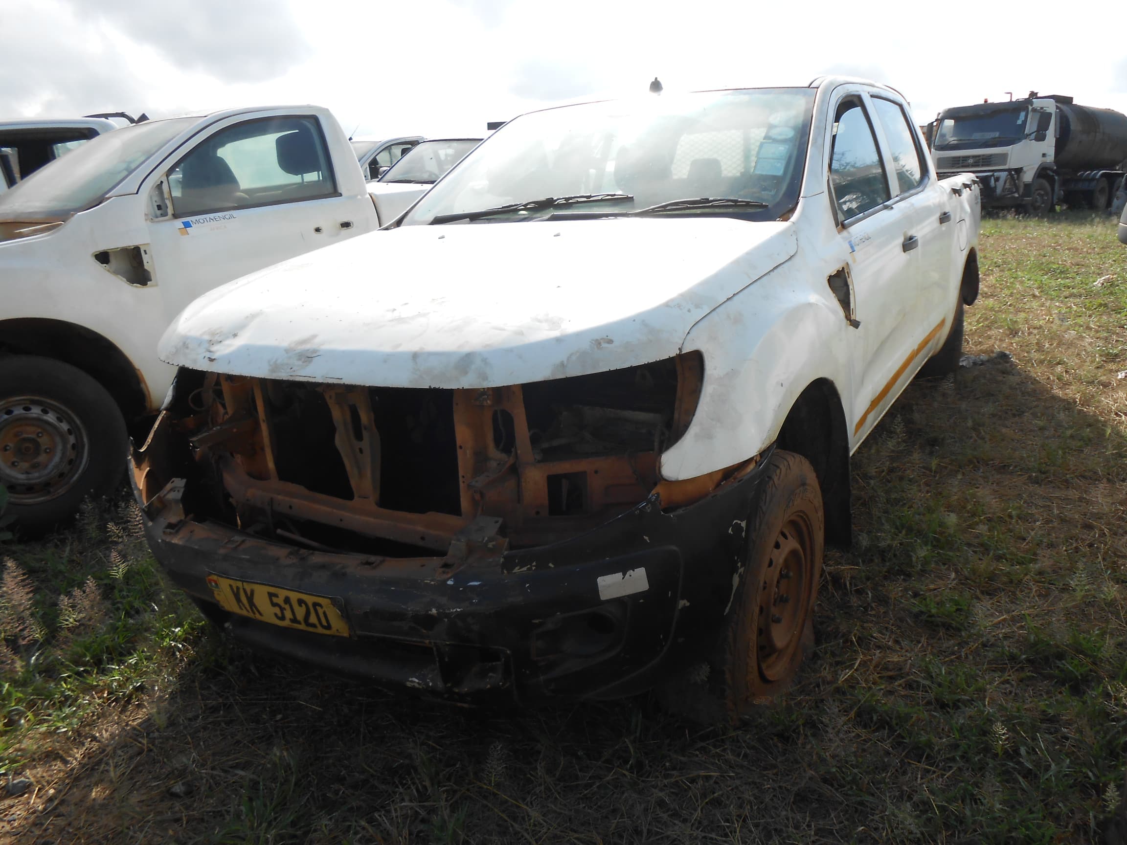 Pickup D/Cab 4x4 — image 2