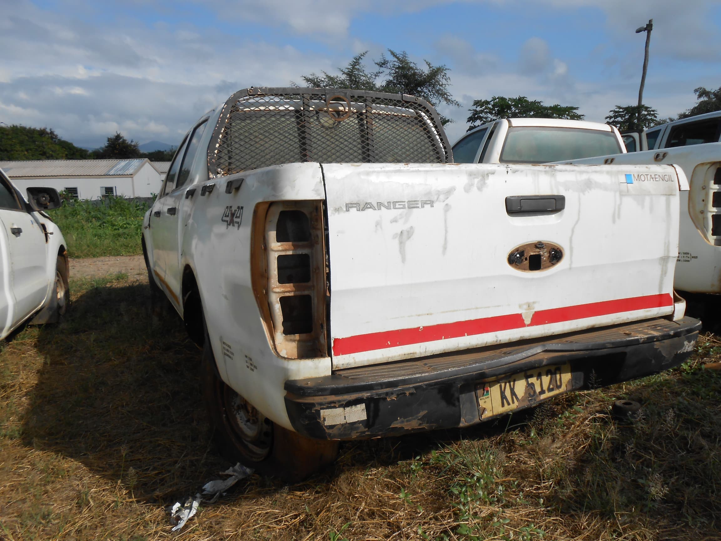 Pickup D/Cab 4x4 — image 3