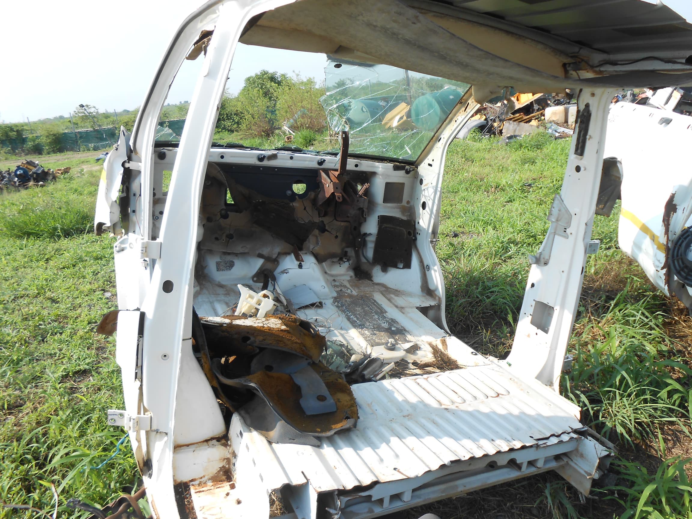 Double Cabin Van — image 3