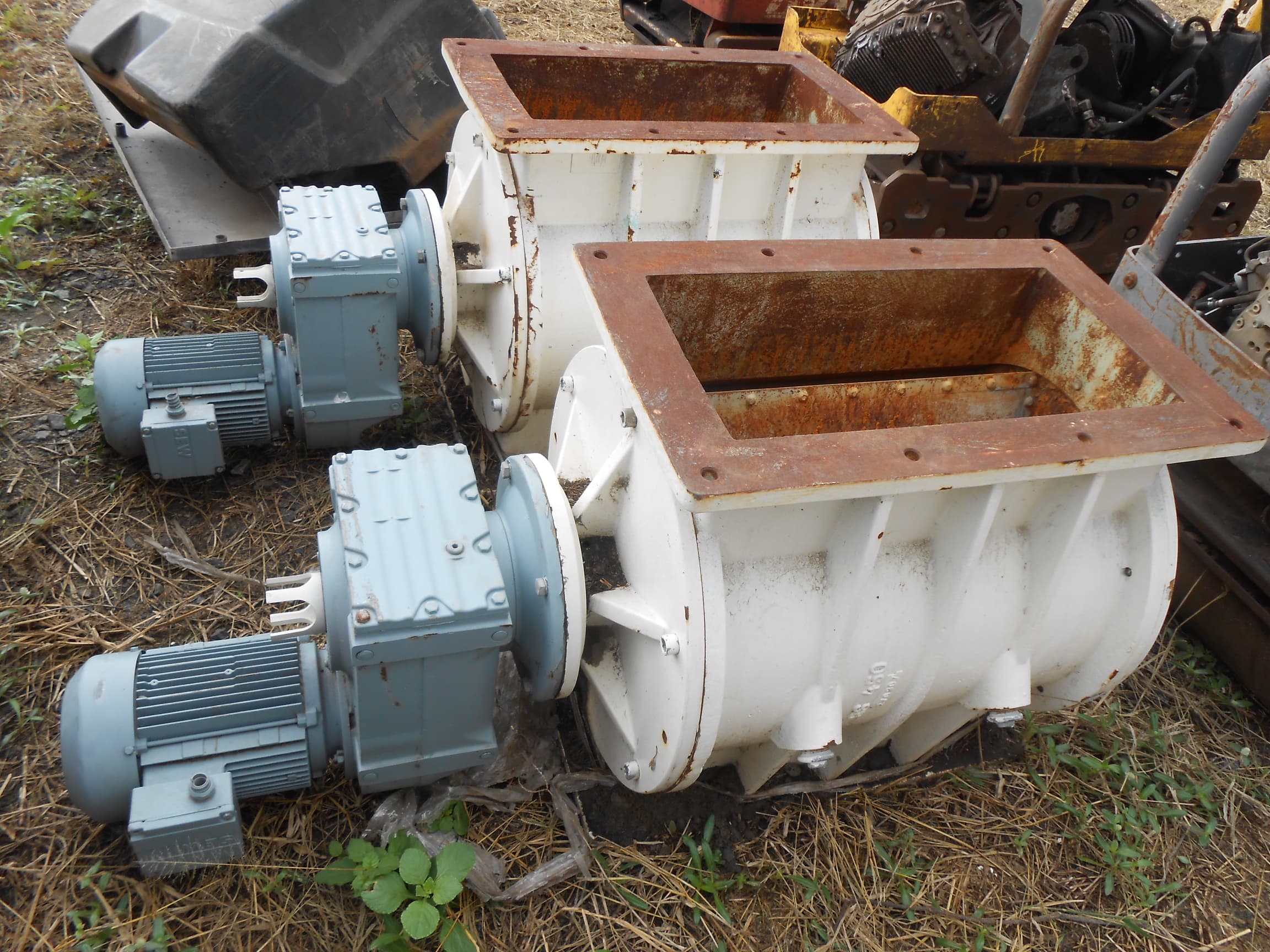 Concrete Spreader — image 3