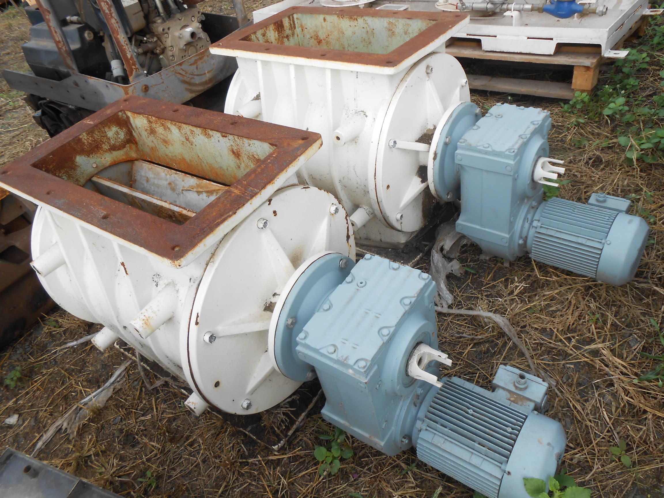 Concrete Spreader — image 1