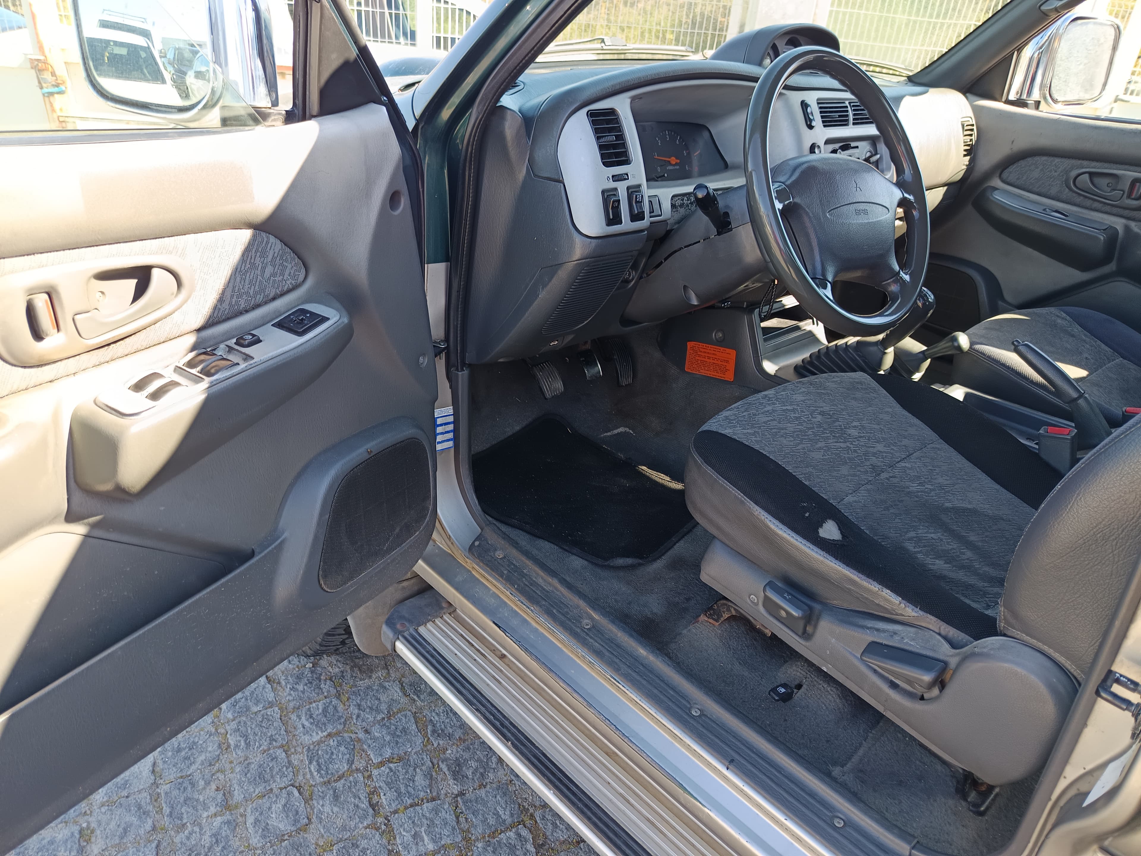 Mitsubishi L200 2.5 TDi 4WD · Ano 1997 — image 30