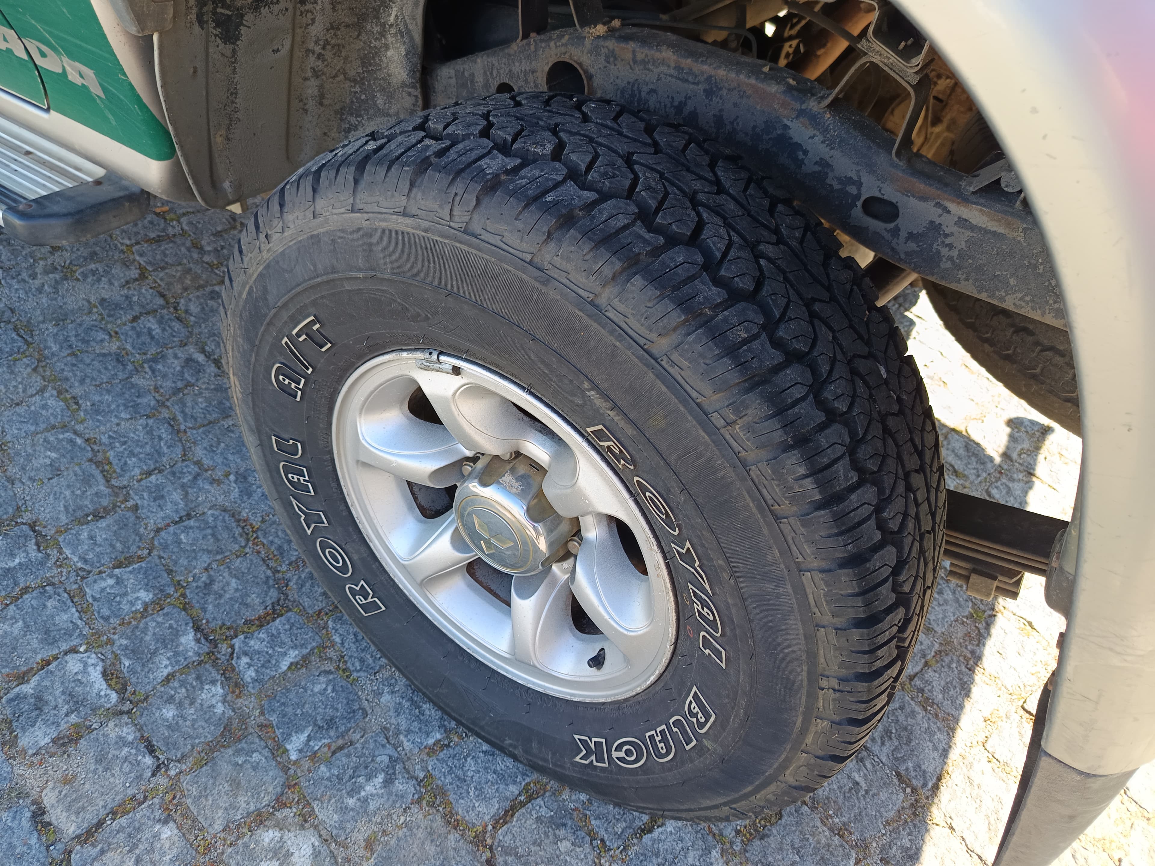 Mitsubishi L200 2.5 TDi 4WD · Ano 1997 — image 12