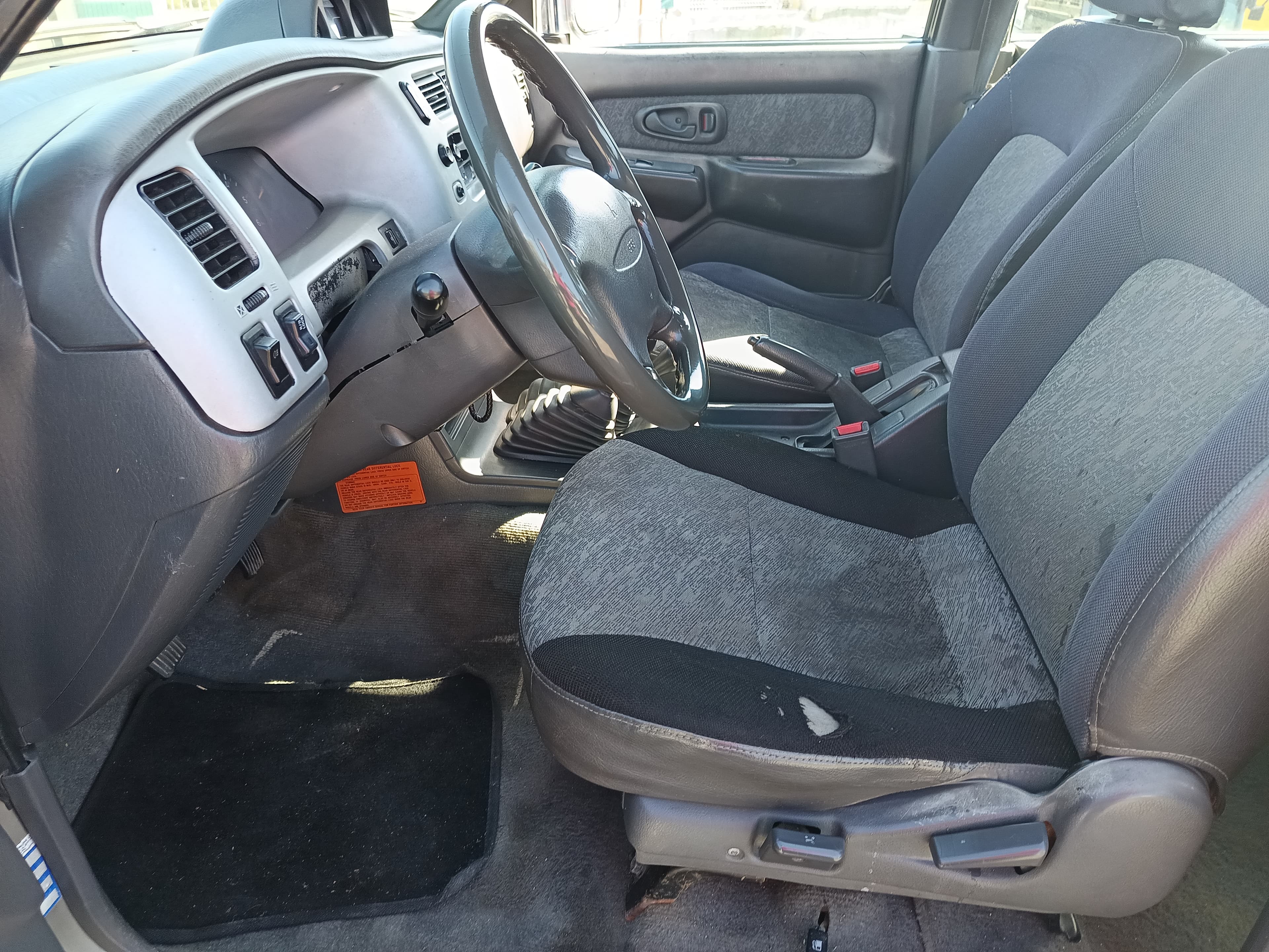 Mitsubishi L200 2.5 TDi 4WD · Ano 1997 — image 32