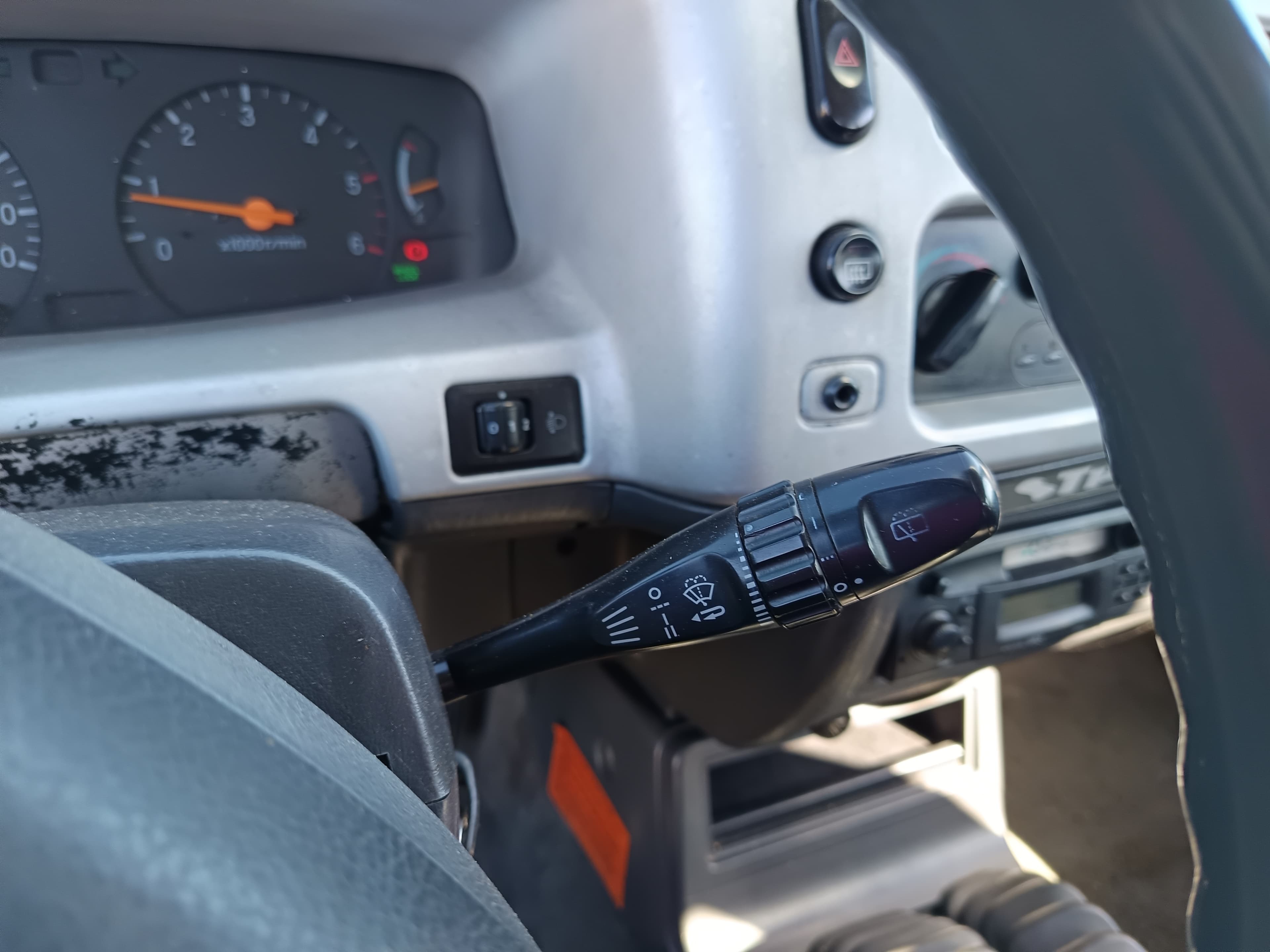 Mitsubishi L200 2.5 TDi 4WD · Ano 1997 — image 40