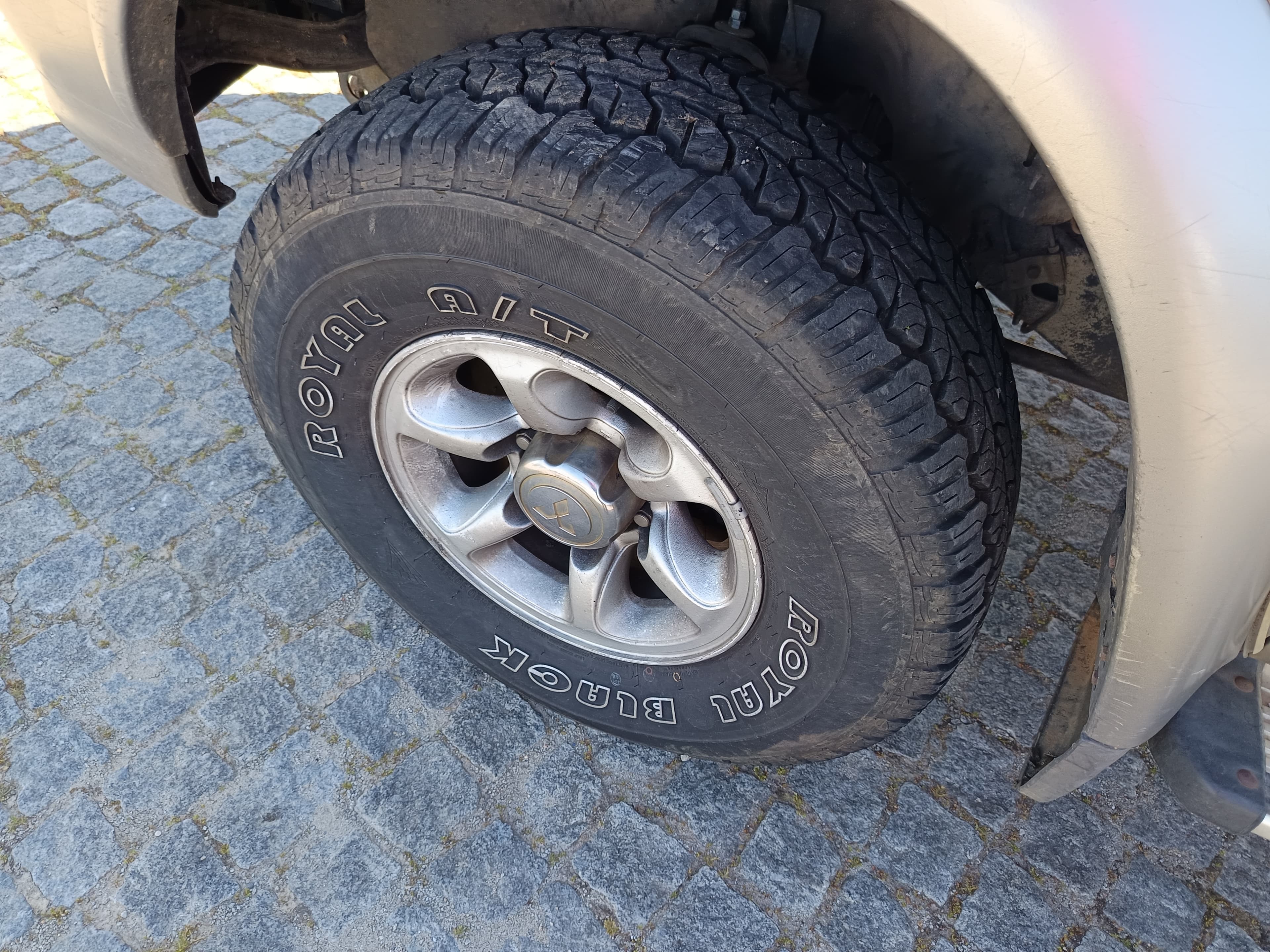 Mitsubishi L200 2.5 TDi 4WD · Ano 1997 — image 15