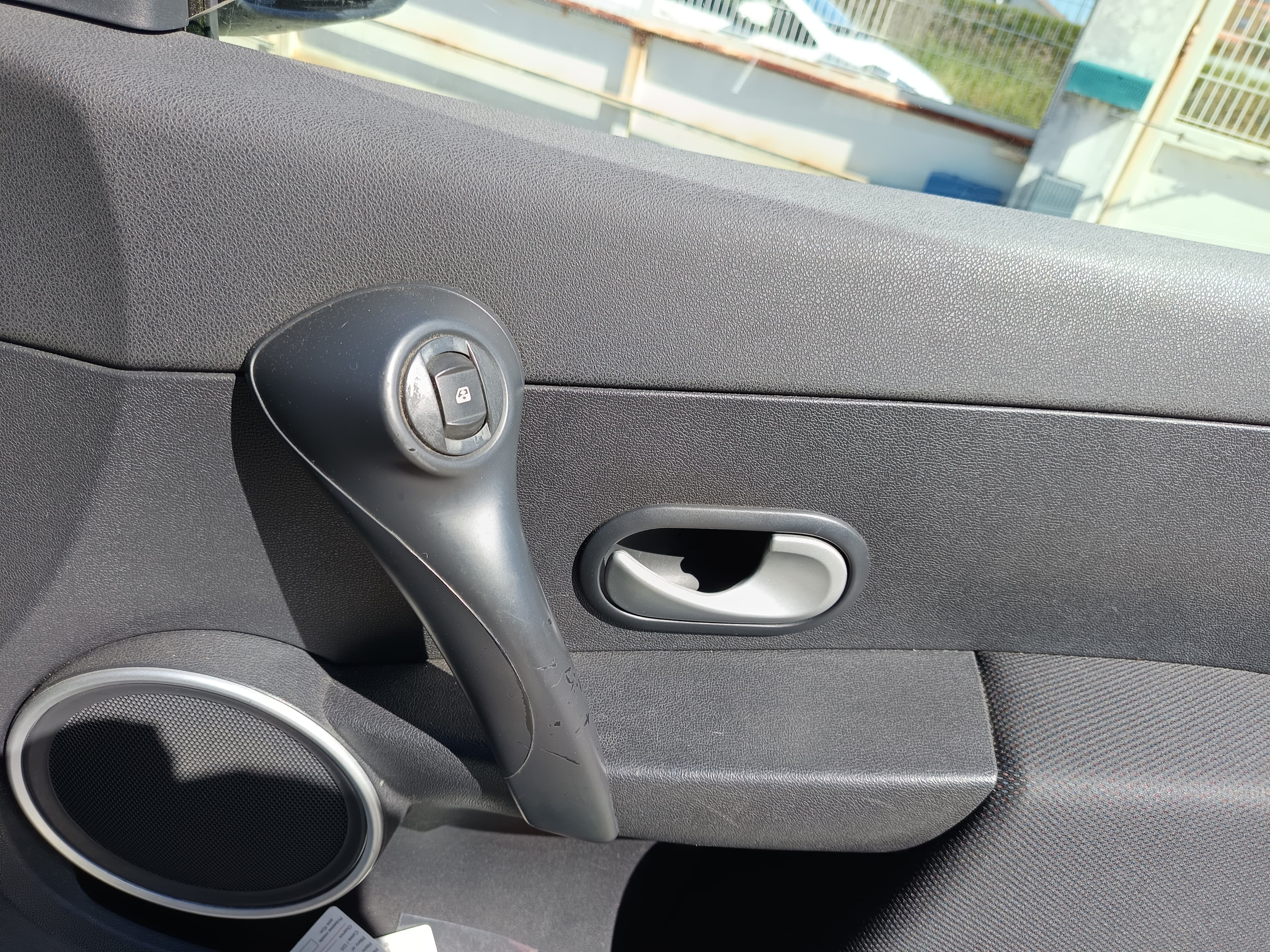 Renault Clio 1.5 dCi · Ano 2008 — imagem 27