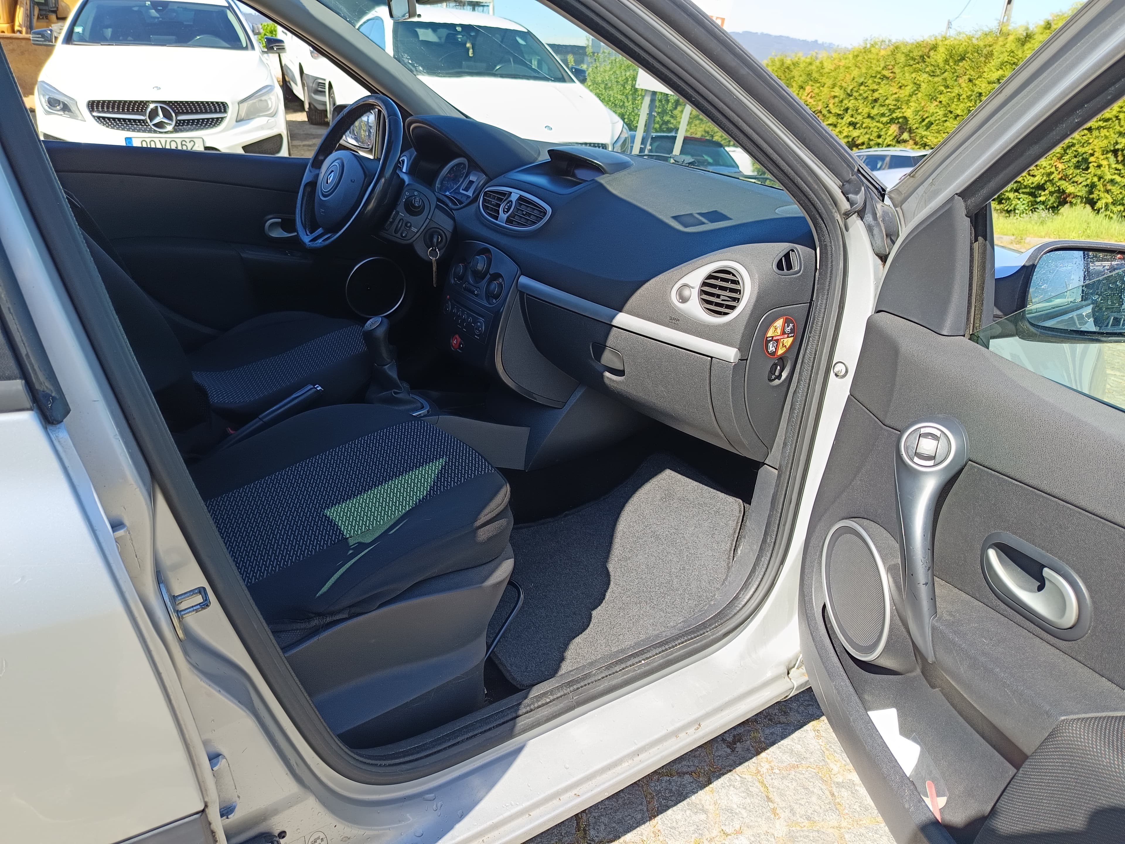 Renault Clio 1.5 dCi · Ano 2008 — imagem 26