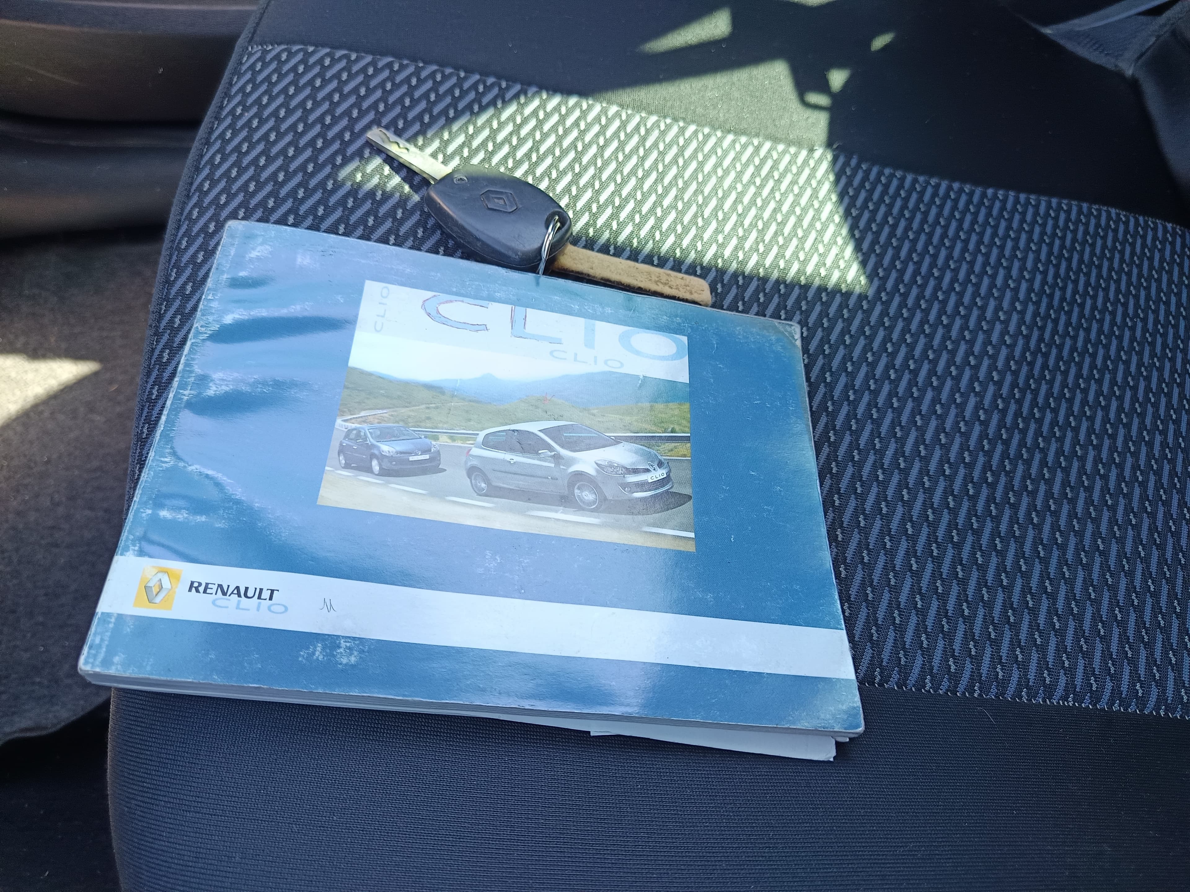 Renault Clio 1.5 dCi · Ano 2008 — imagem 45