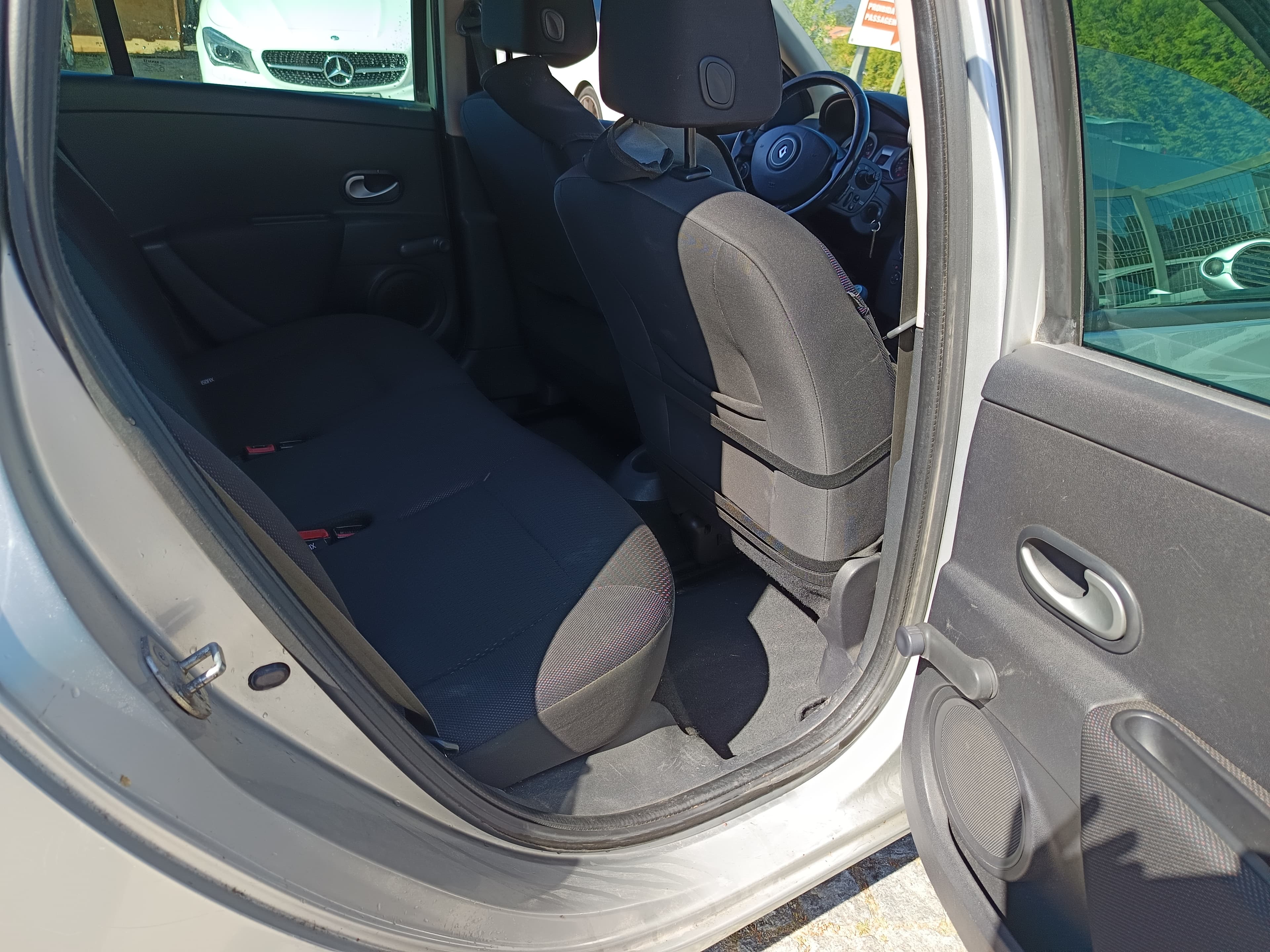 Renault Clio 1.5 dCi · Ano 2008 — imagem 23