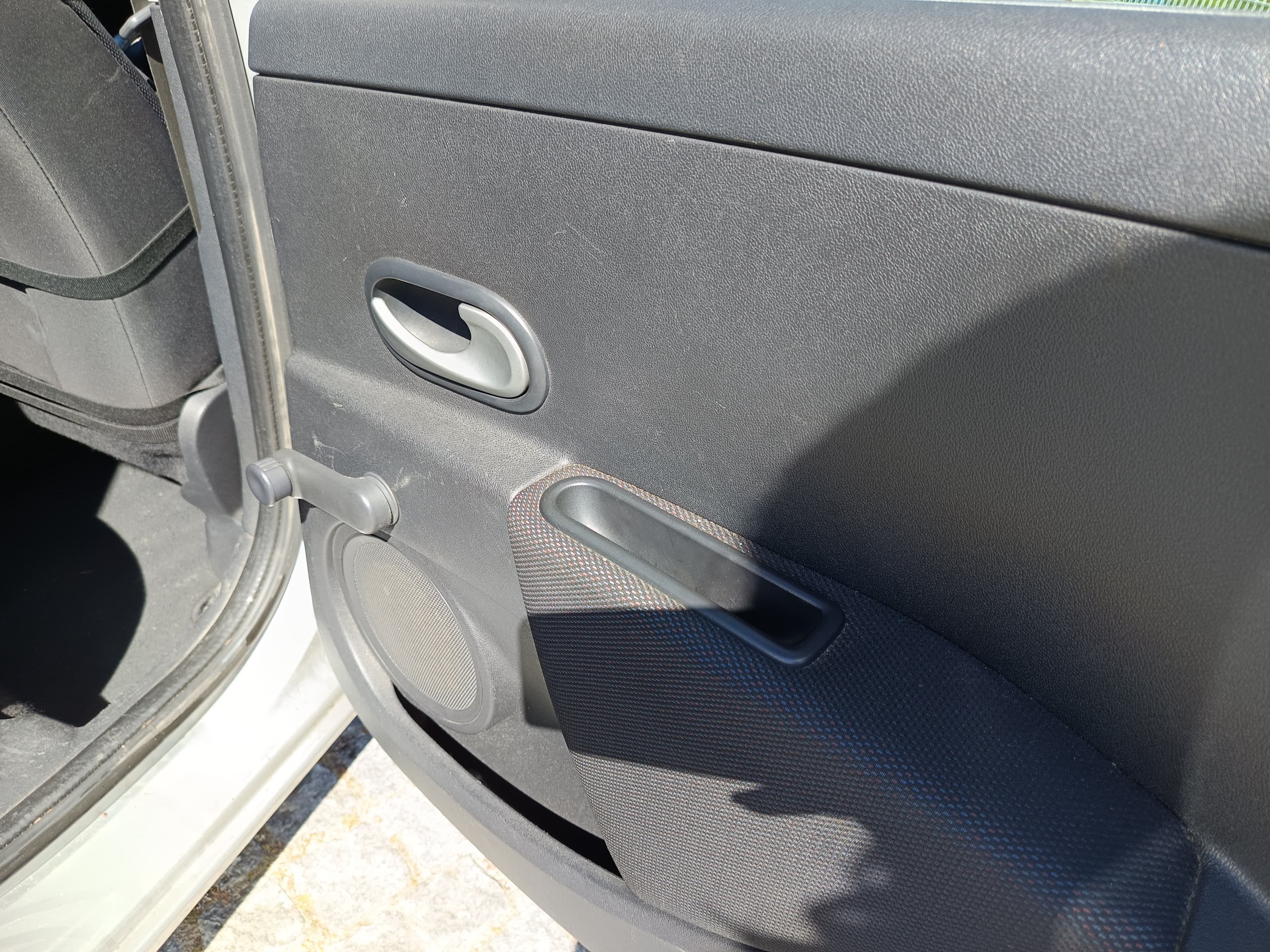 Renault Clio 1.5 dCi · Ano 2008 — imagem 24