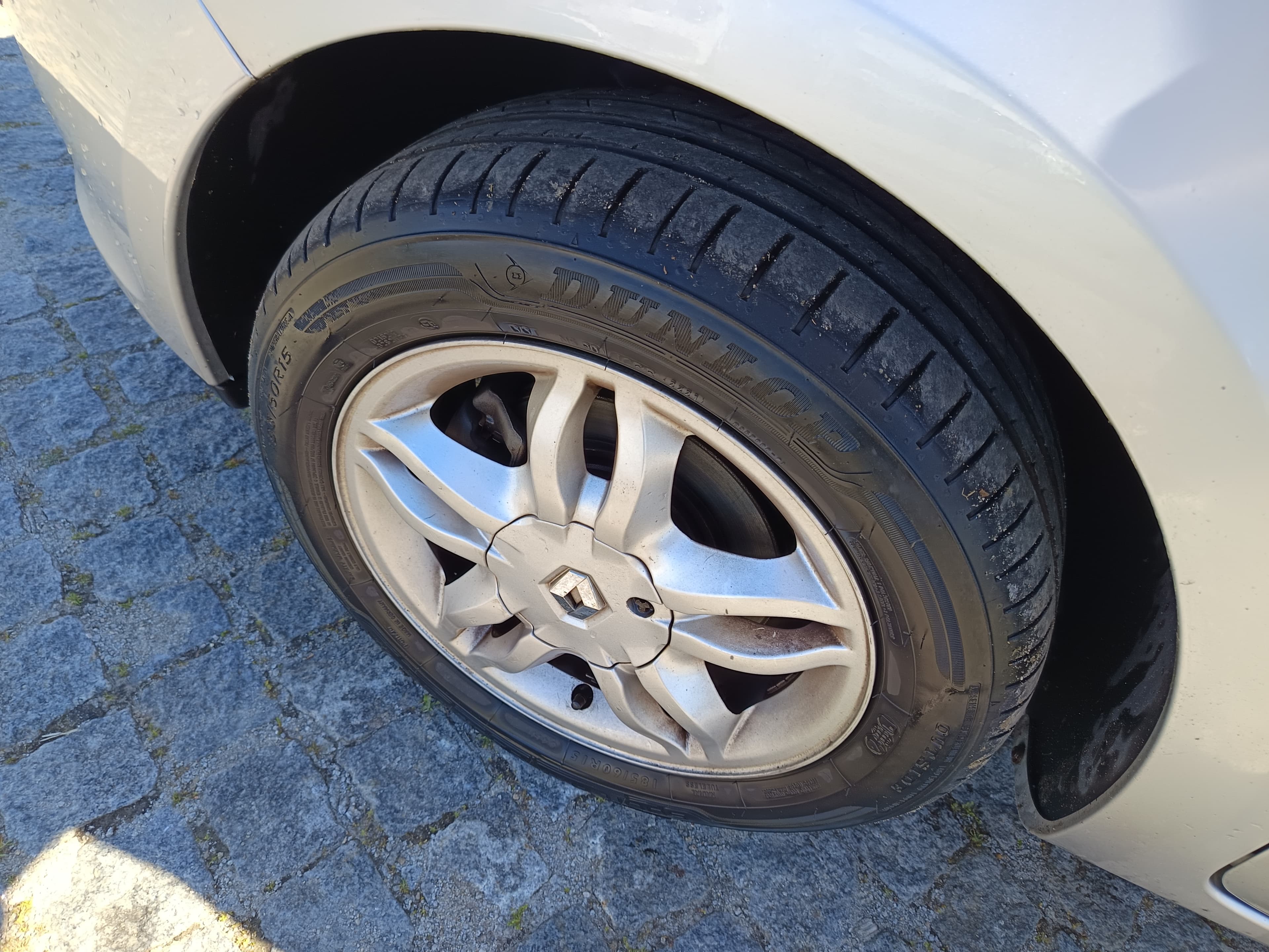 Renault Clio 1.5 dCi · Ano 2008 — imagem 14