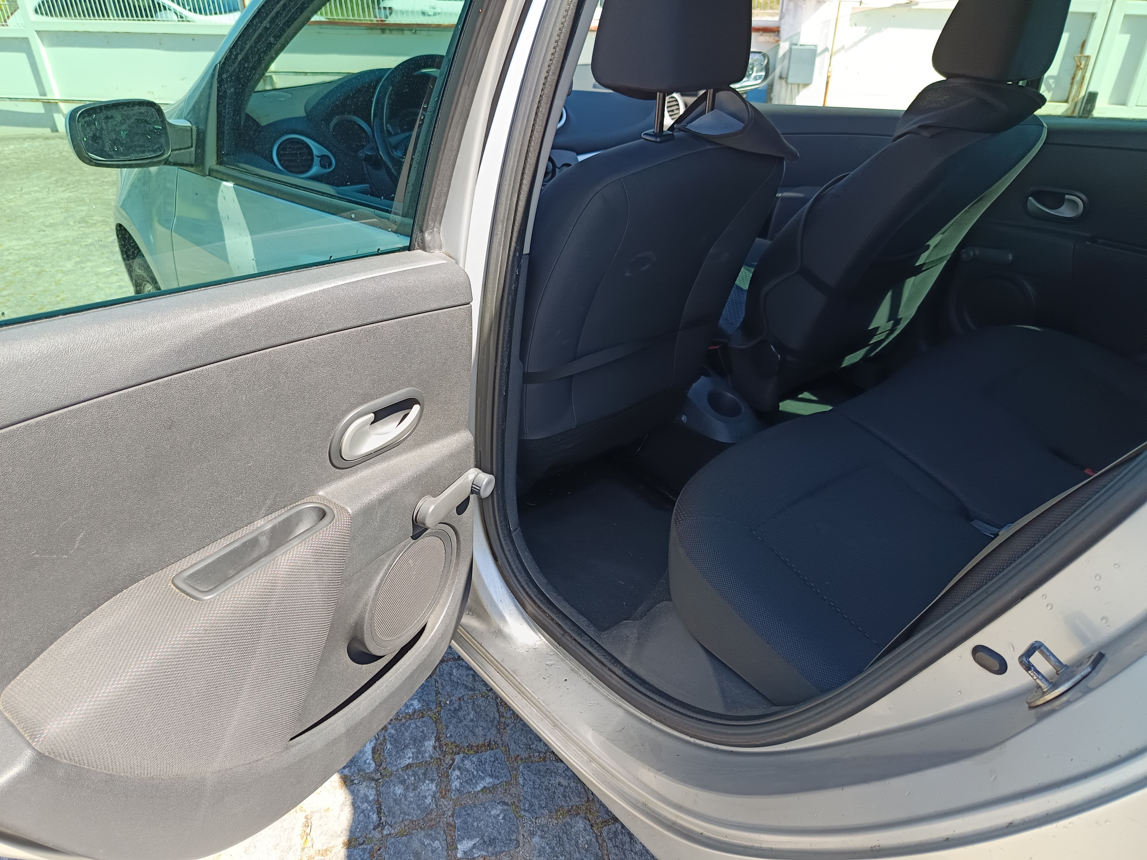 Renault Clio 1.5 dCi · Ano 2008 — imagem 29