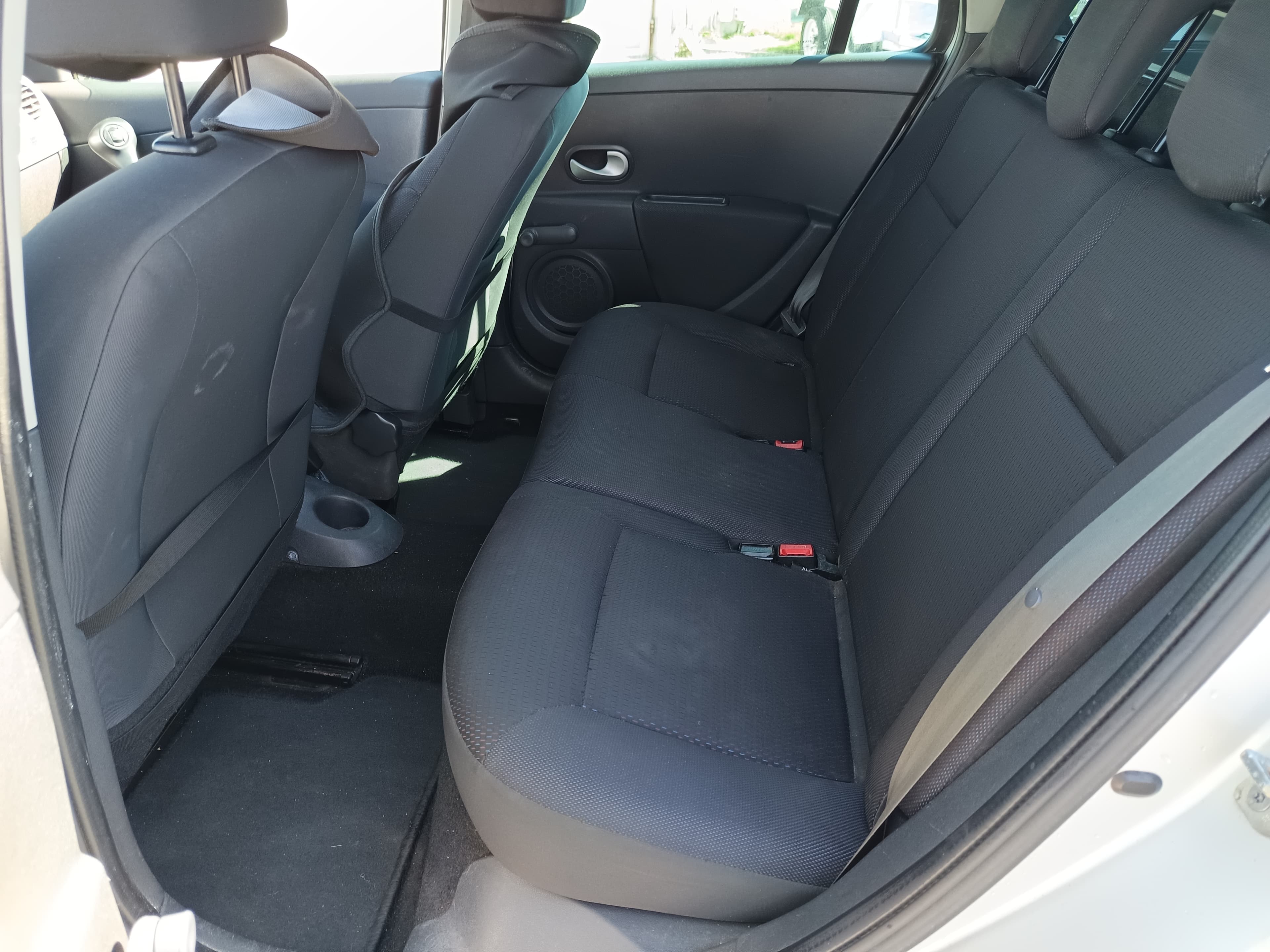 Renault Clio 1.5 dCi · Ano 2008 — imagem 31