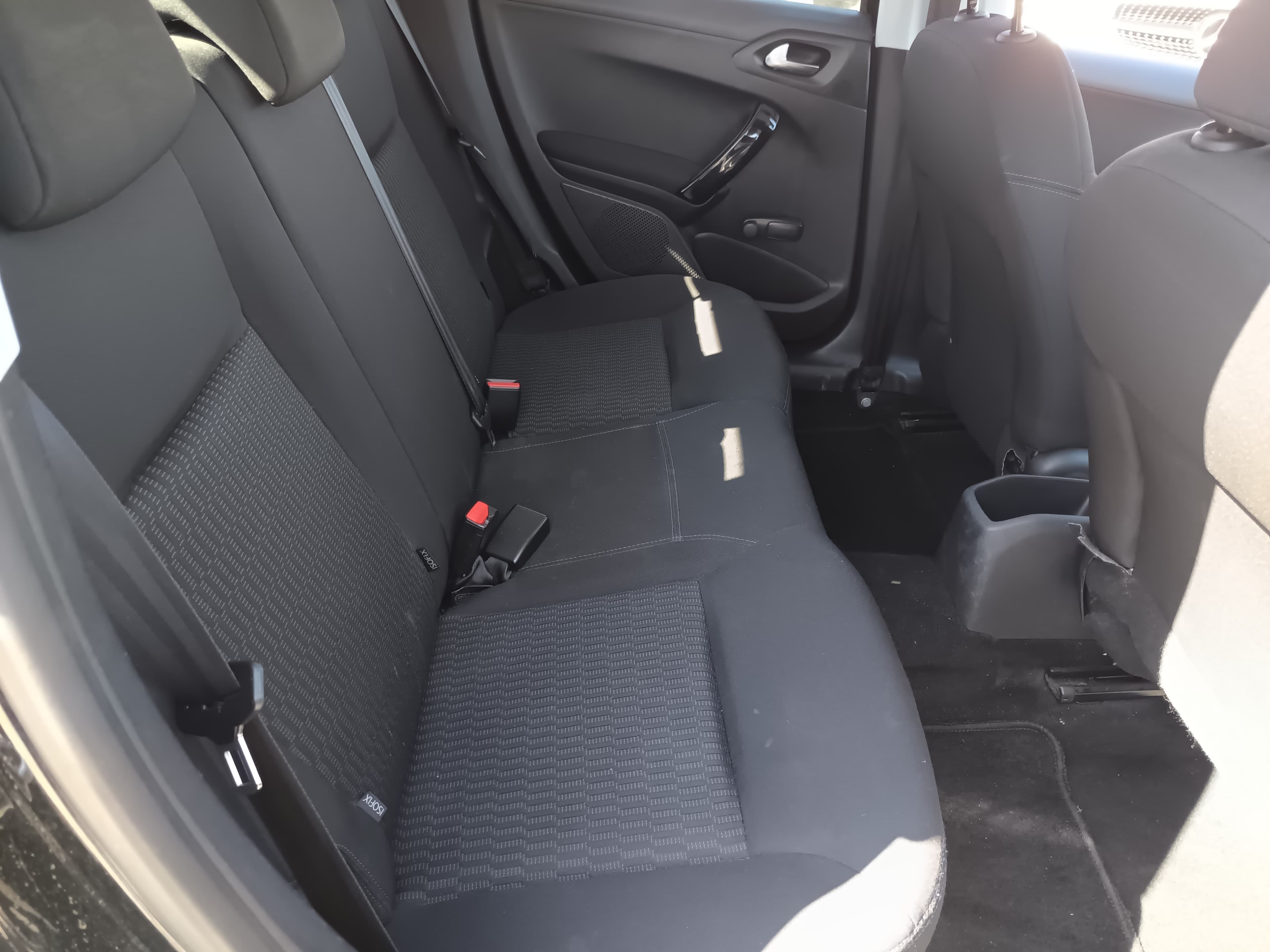 Peugeot 208 1.6 HDi · Ano 2018 — imagem 25