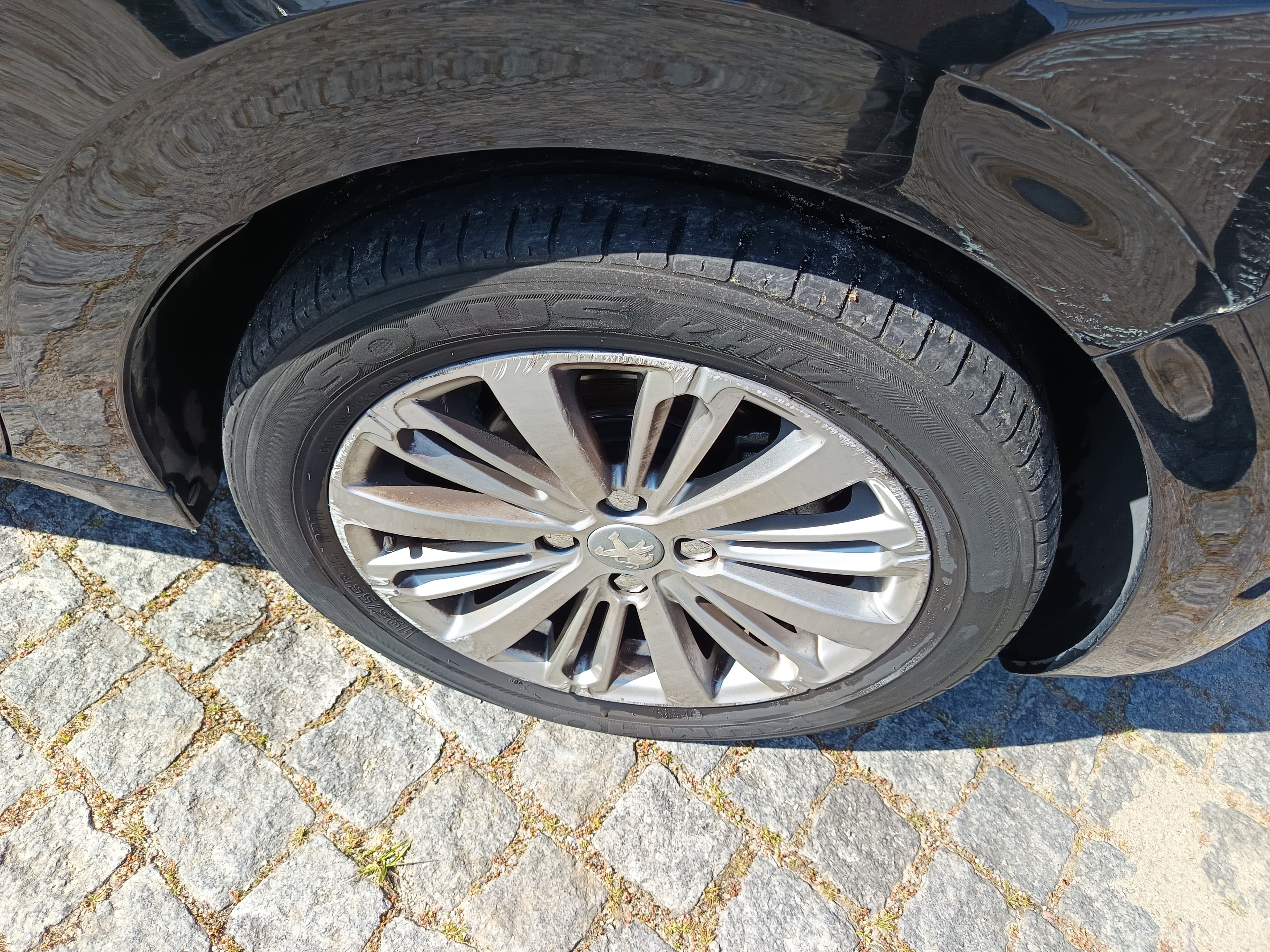 Peugeot 208 1.6 HDi · Ano 2018 — imagem 7