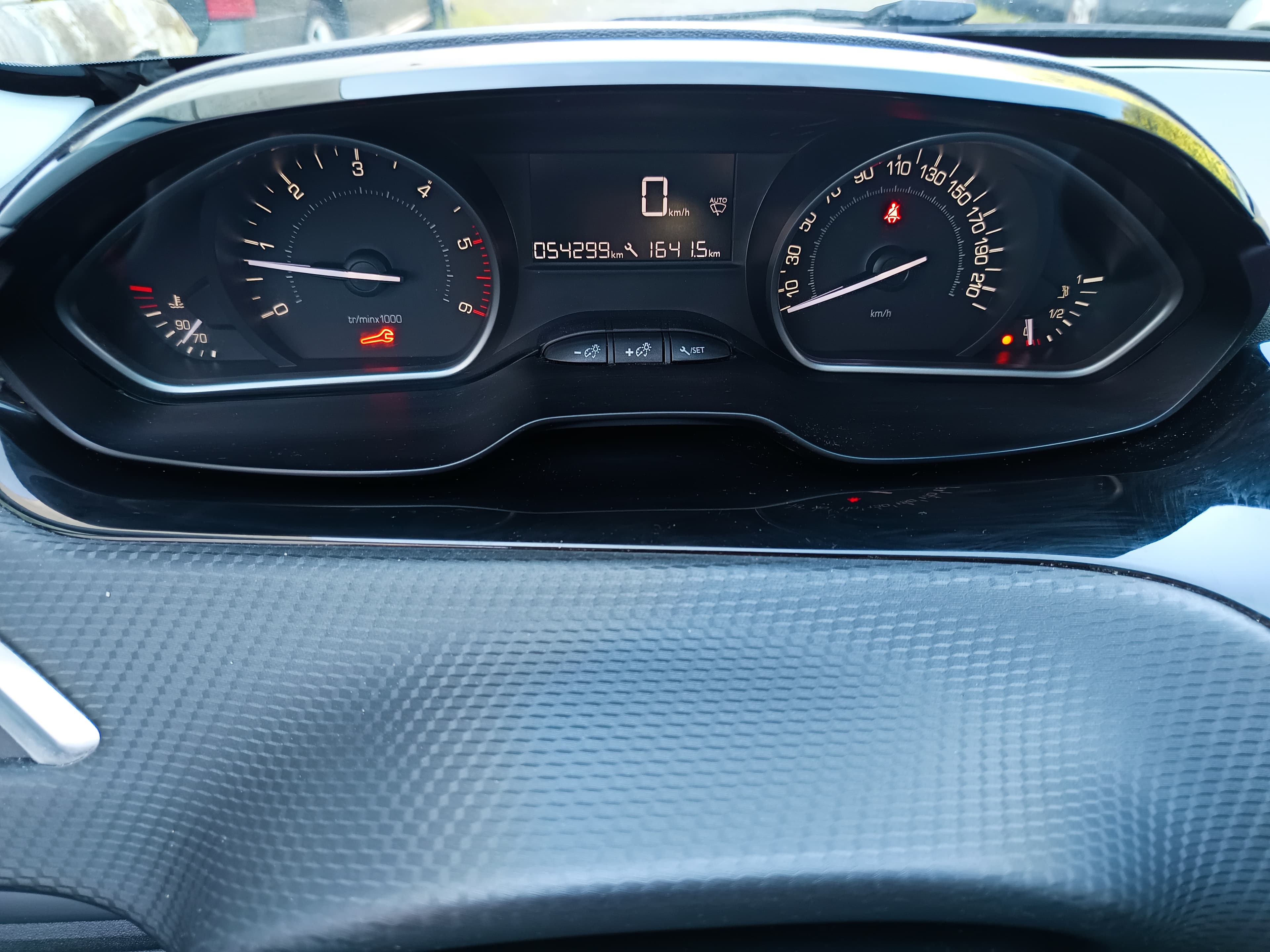 Peugeot 208 1.6 HDi · Ano 2018 — imagem 42