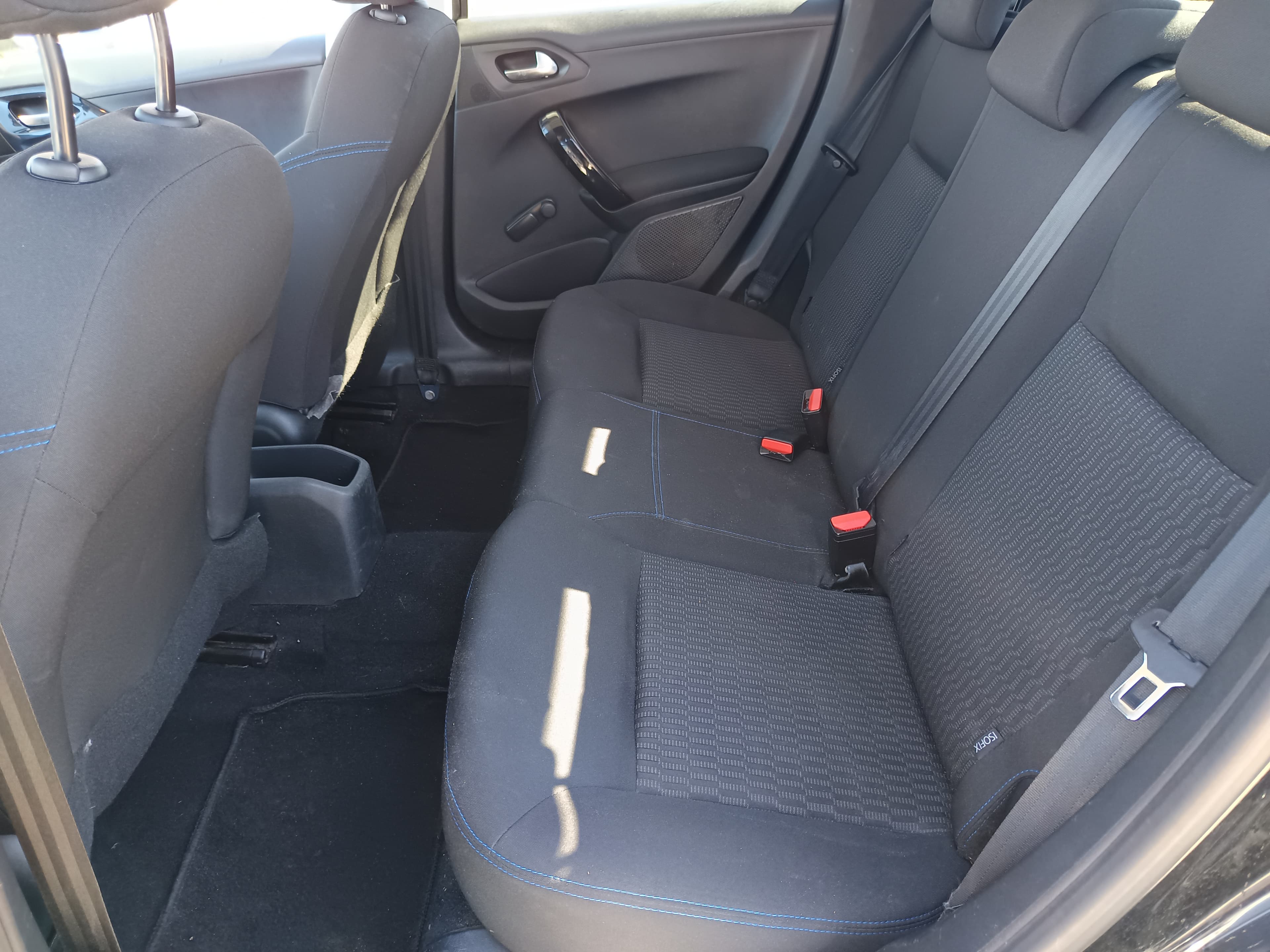 Peugeot 208 1.6 HDi · Ano 2018 — imagem 30