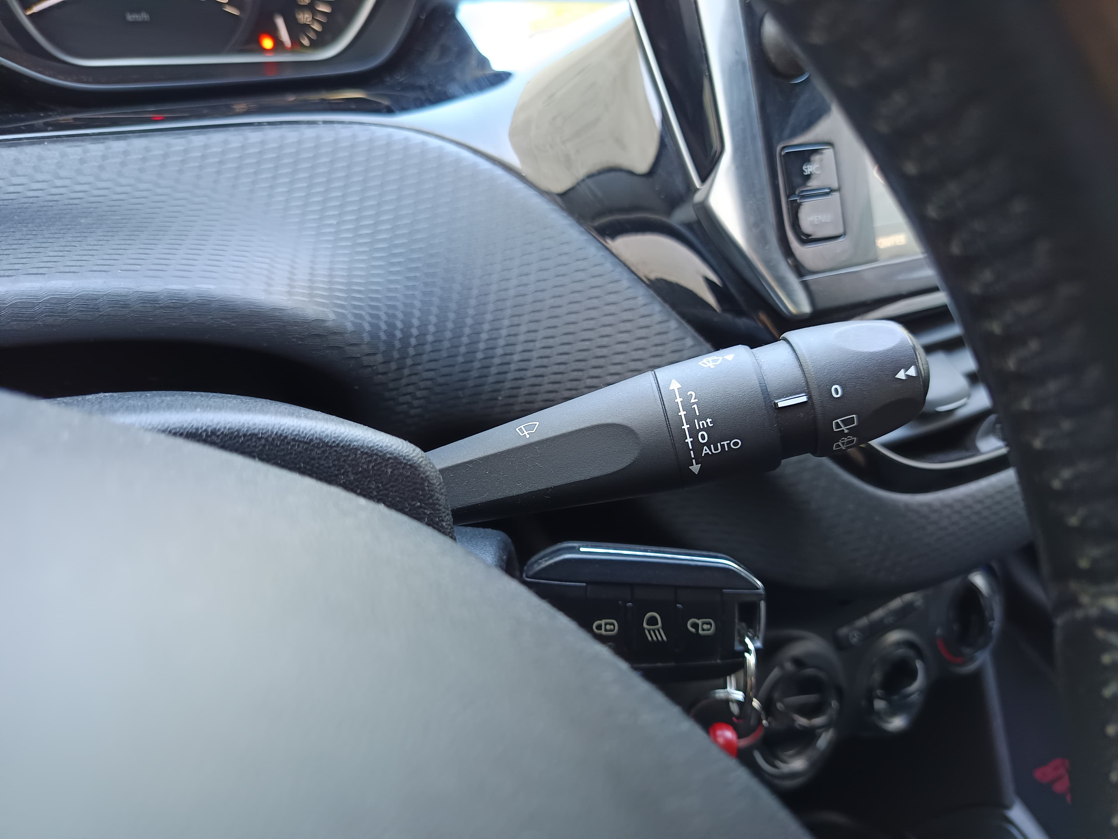Peugeot 208 1.6 HDi · Ano 2018 — imagem 43