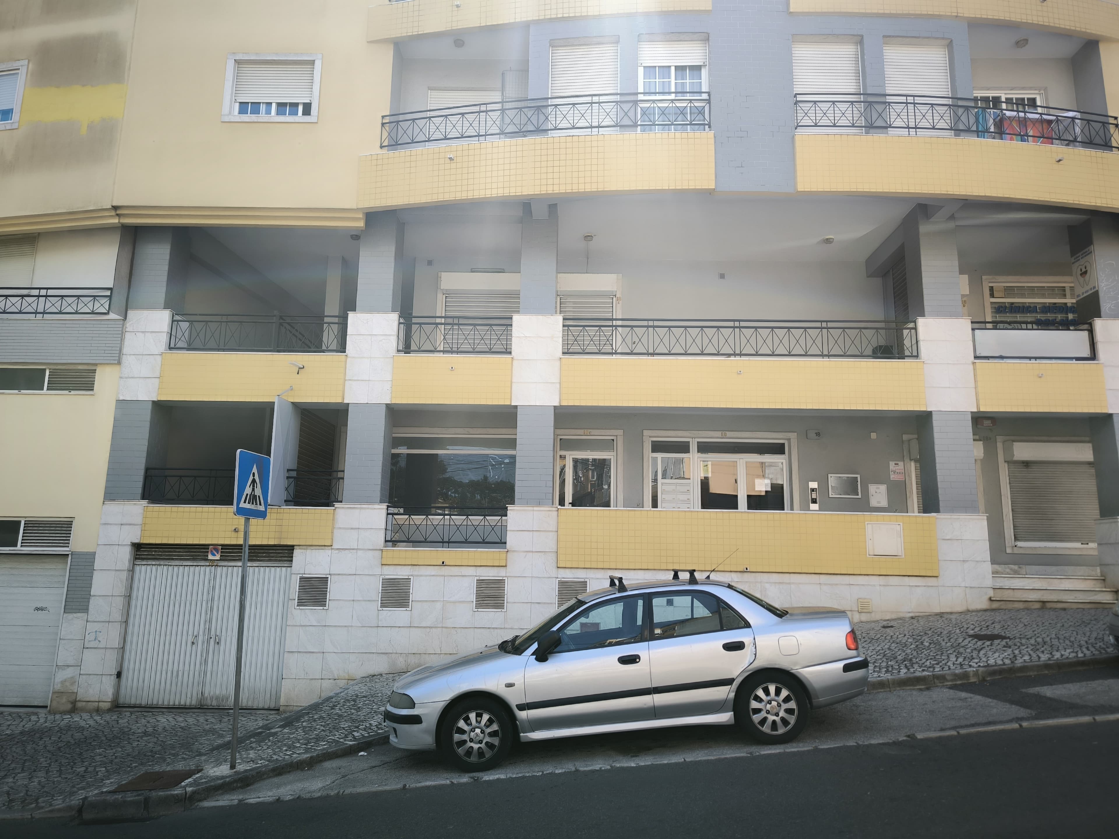 Boutique · Amadora — image 1