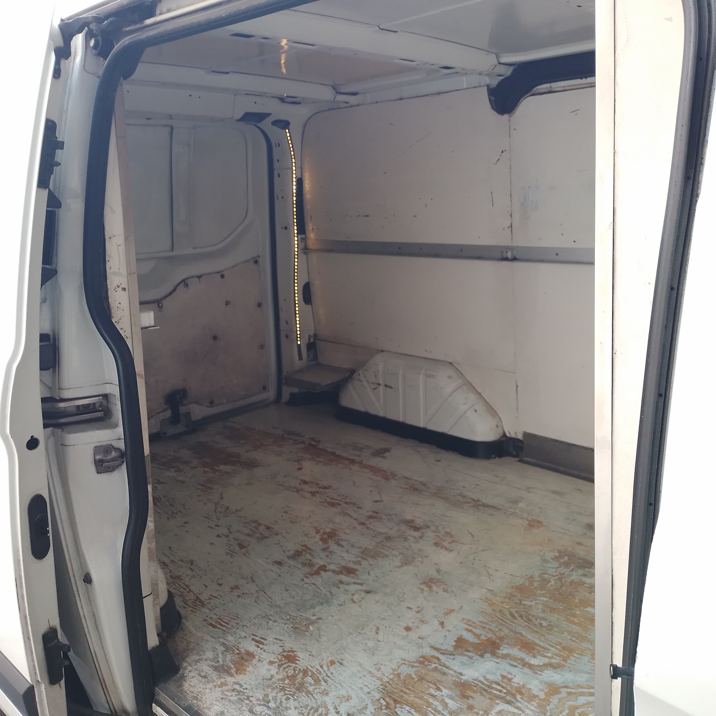 Ford Transit Custom · Ano 2013 — imagem 4