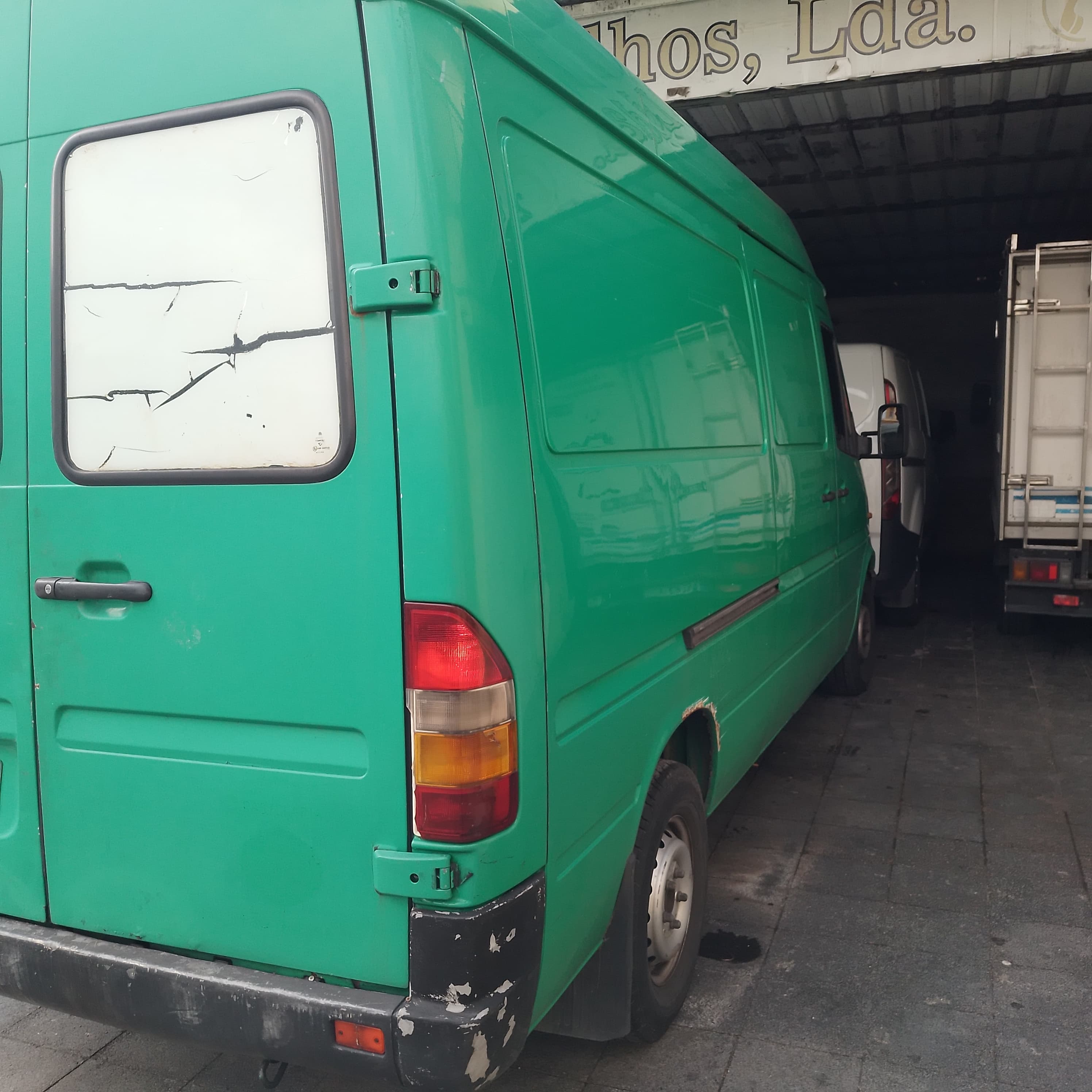 Mercedes-Benz 312D · Ano 1995 — image 2