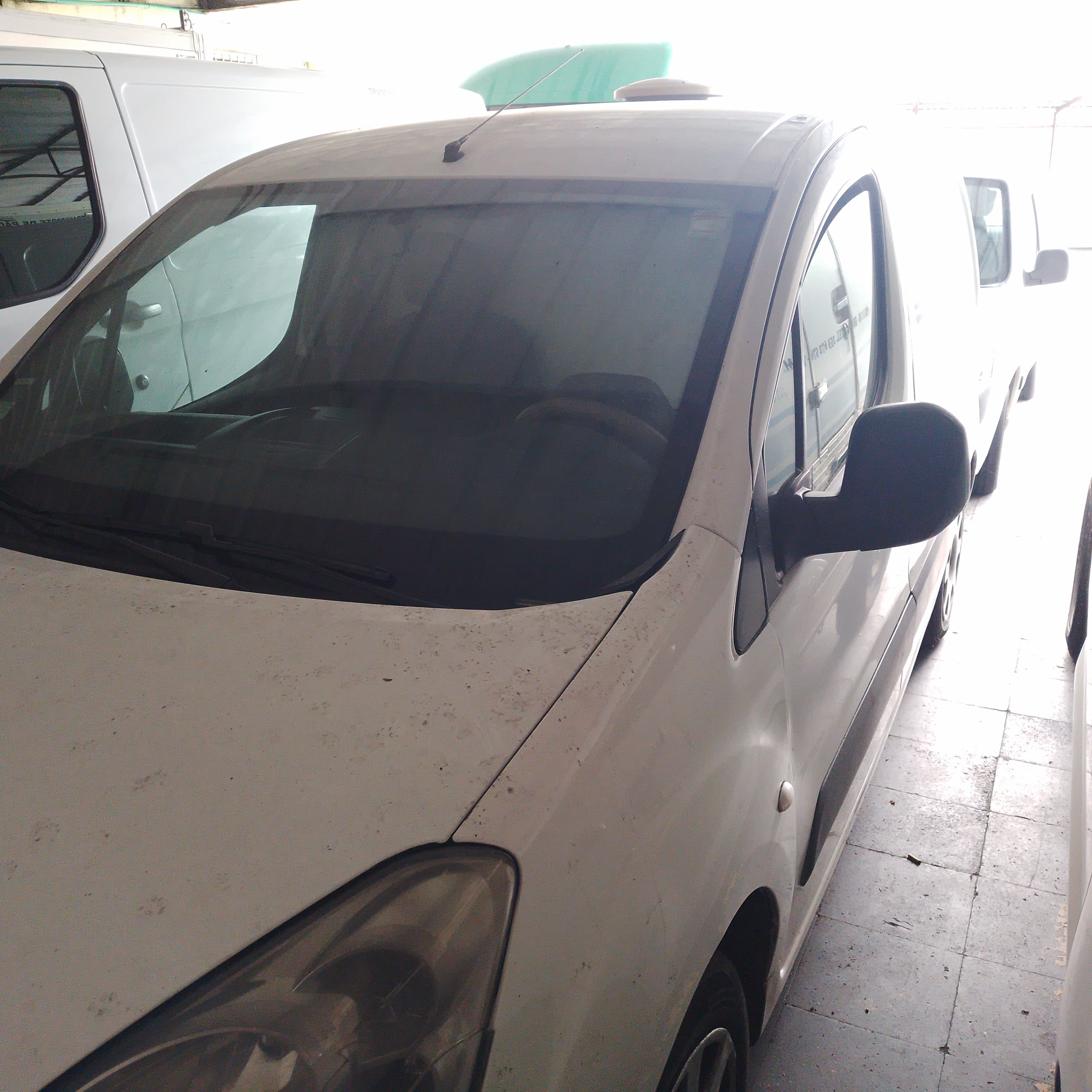 Peugeot Partner · Ano 2008 — image 3
