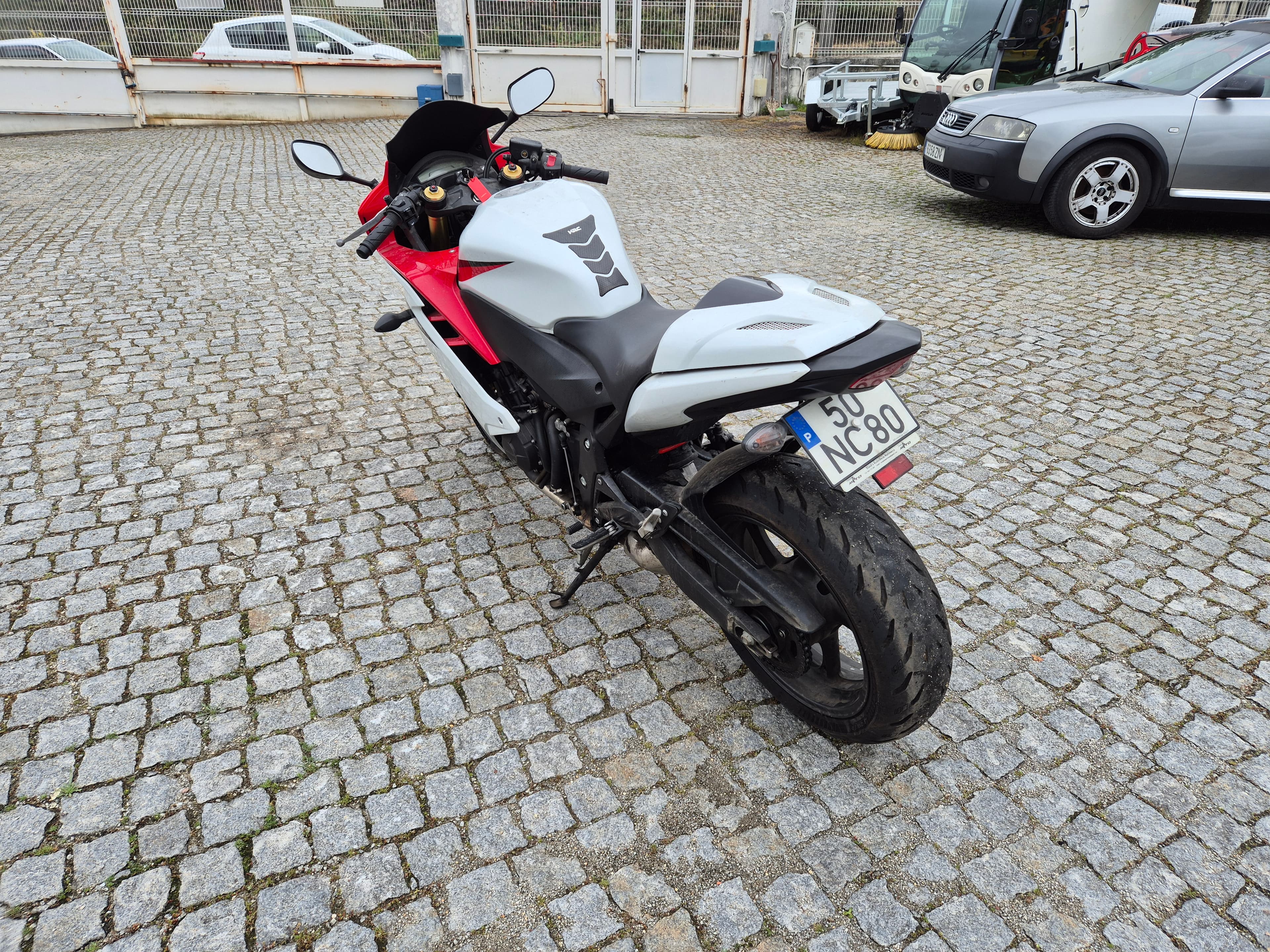 Honda CBR 600F 2011 · Ano 2012 — imagem 6