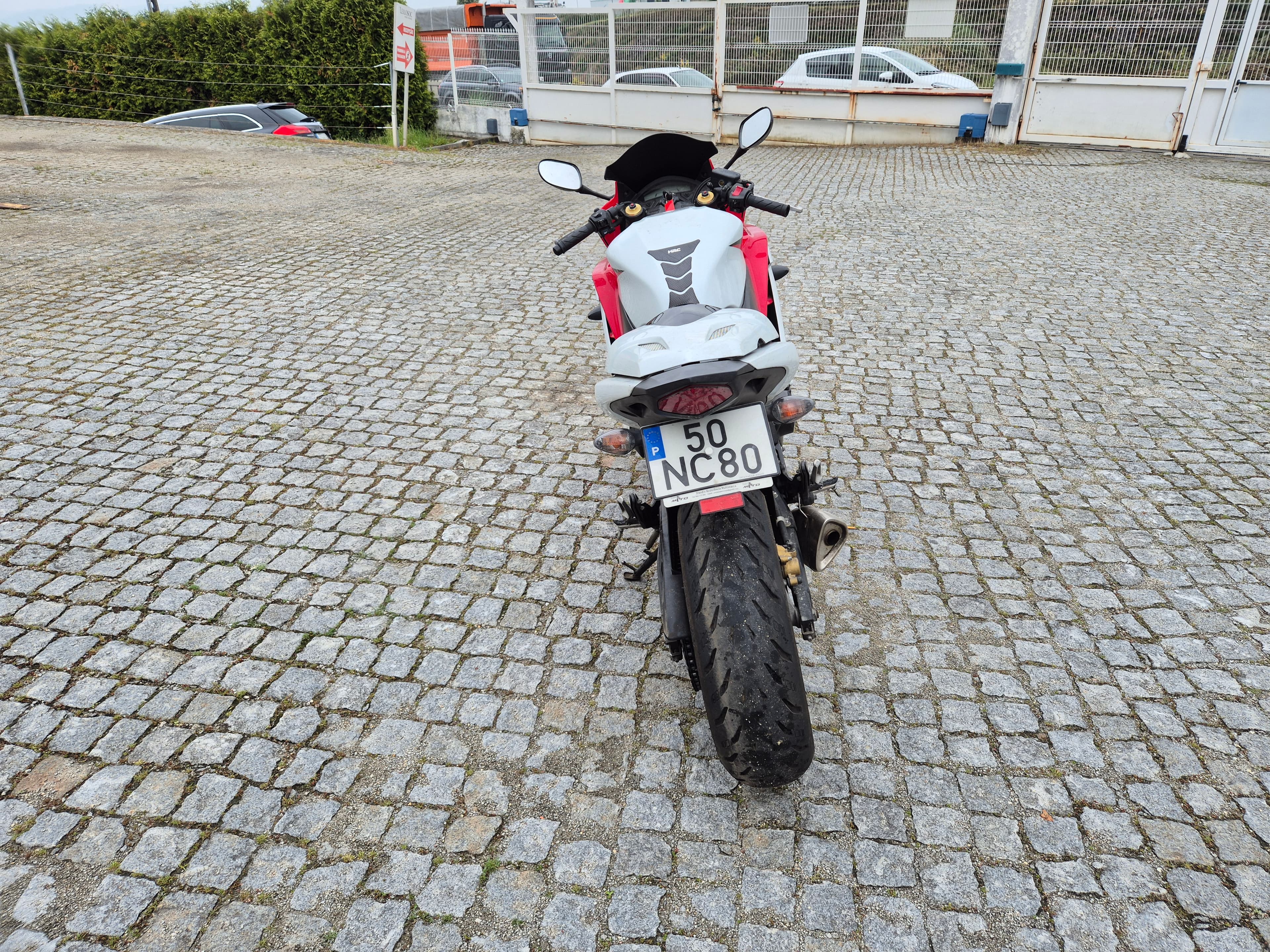 Honda CBR 600F 2011 · Ano 2012 — imagem 5