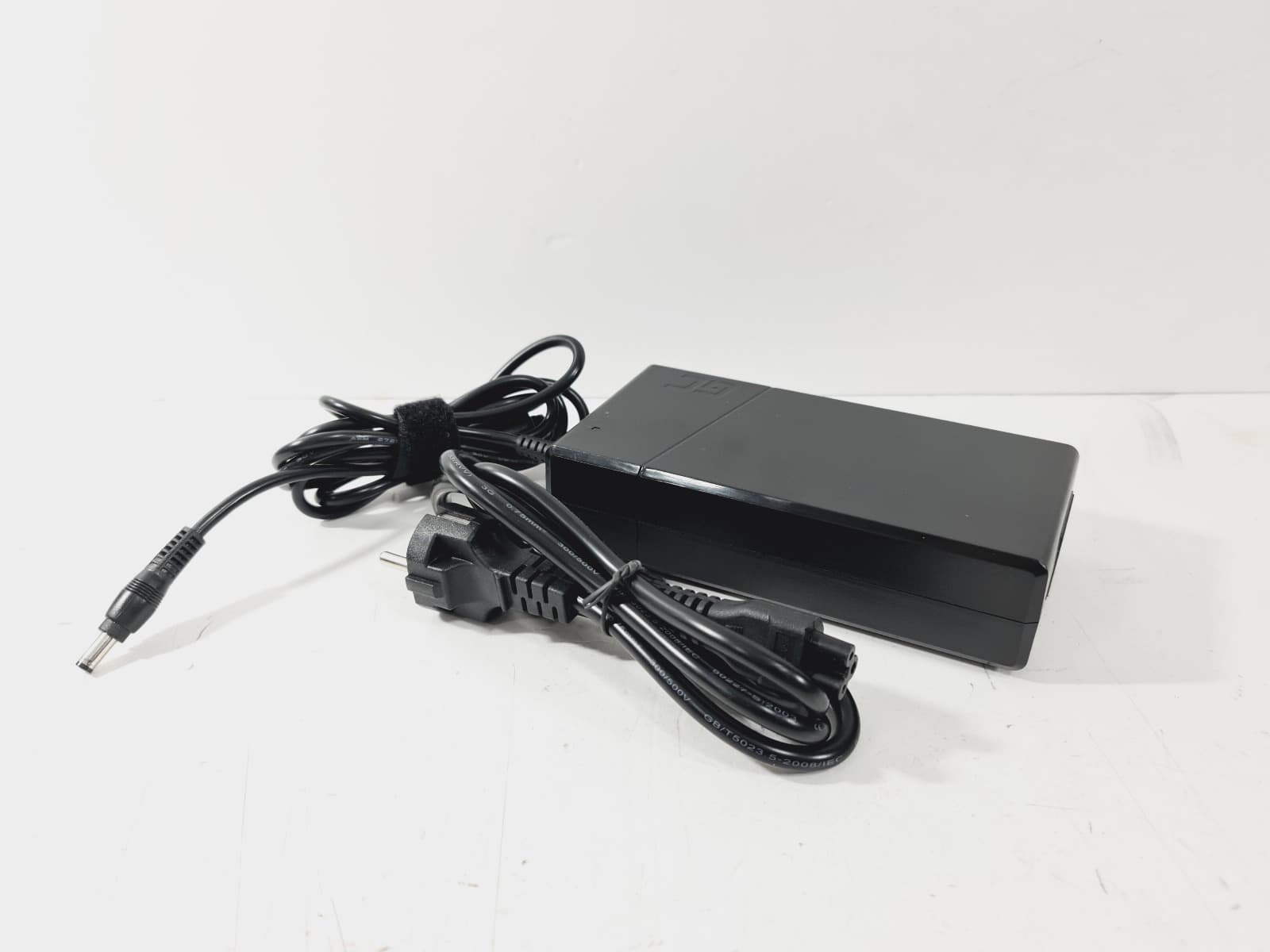Portátil Workstation H770 — image 6