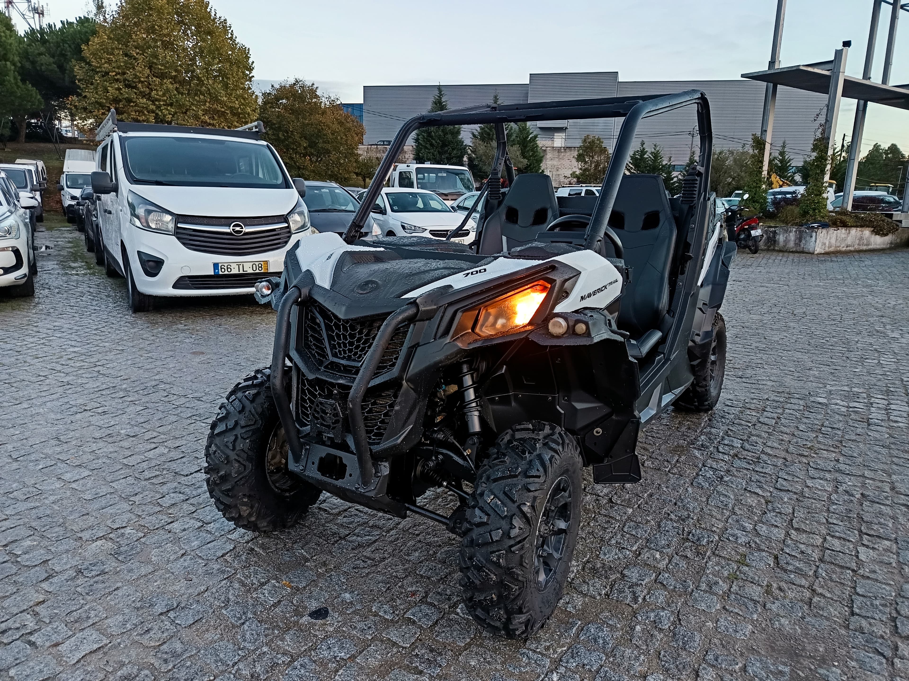 Buggy Can-Am Maverick Trail · Ano 2022 — imagem 1