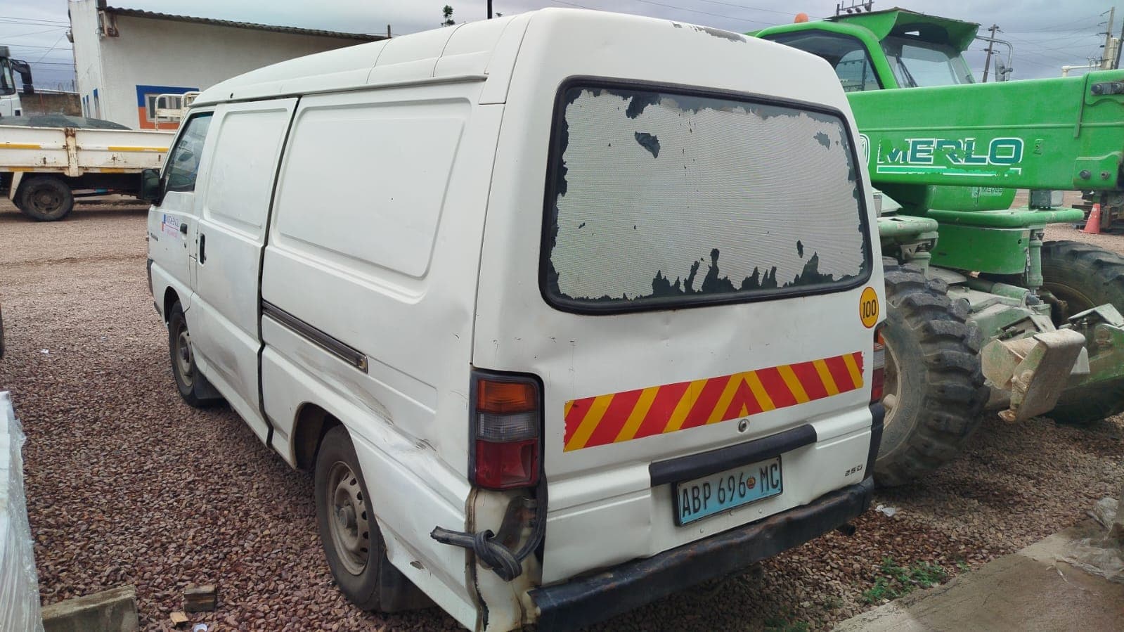 Mini bus Mitsubishi L200 — imagem 11