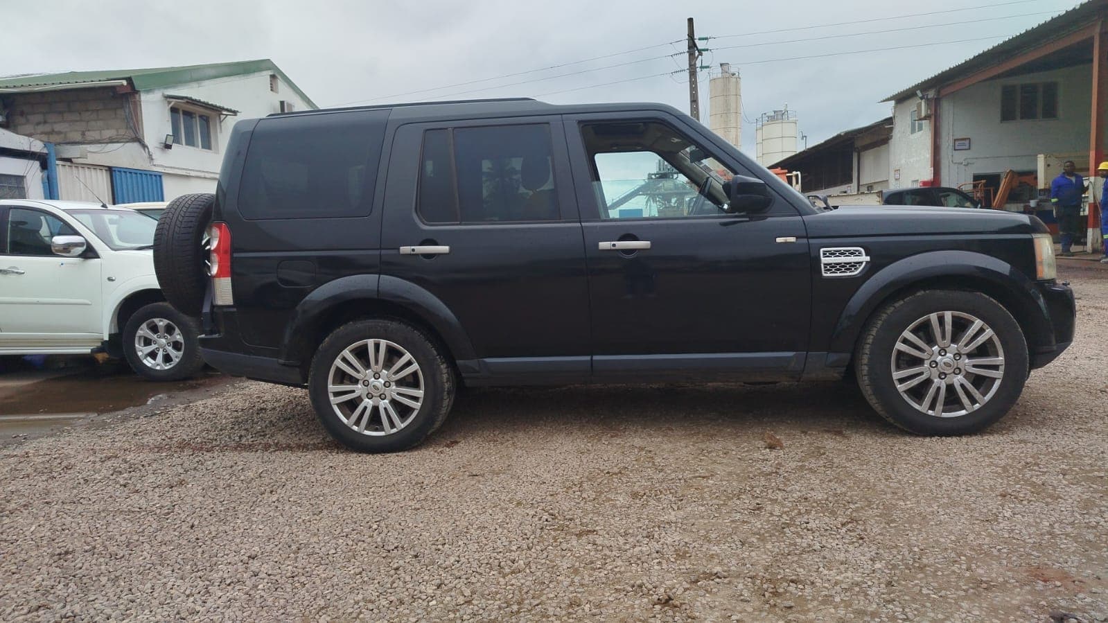 Land Rover Discovery — image 14