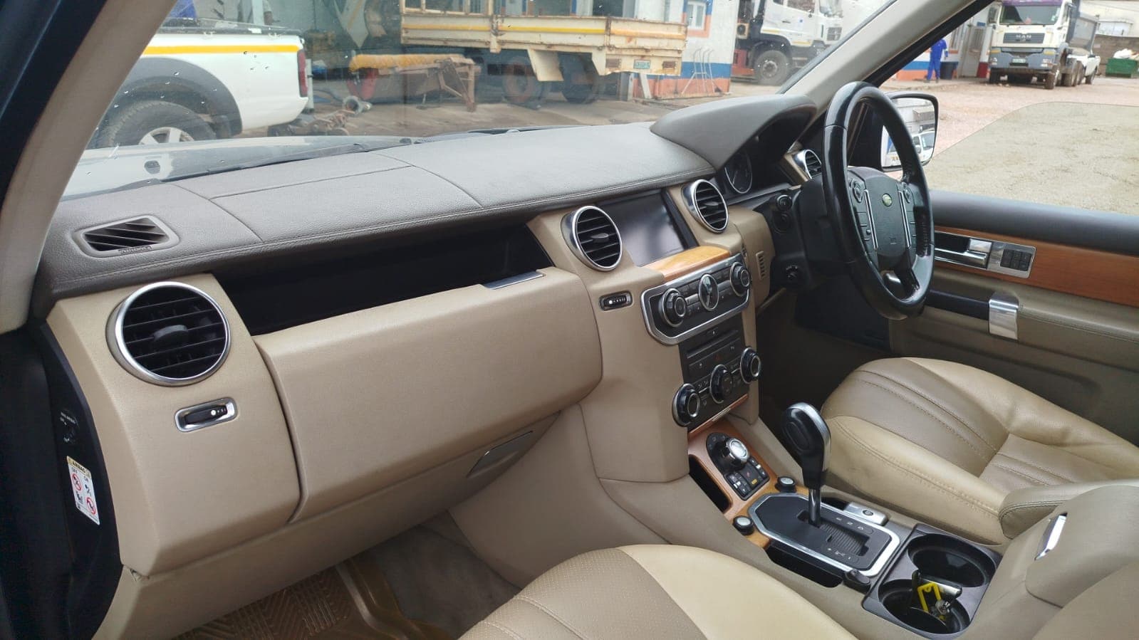 Land Rover Discovery — image 10