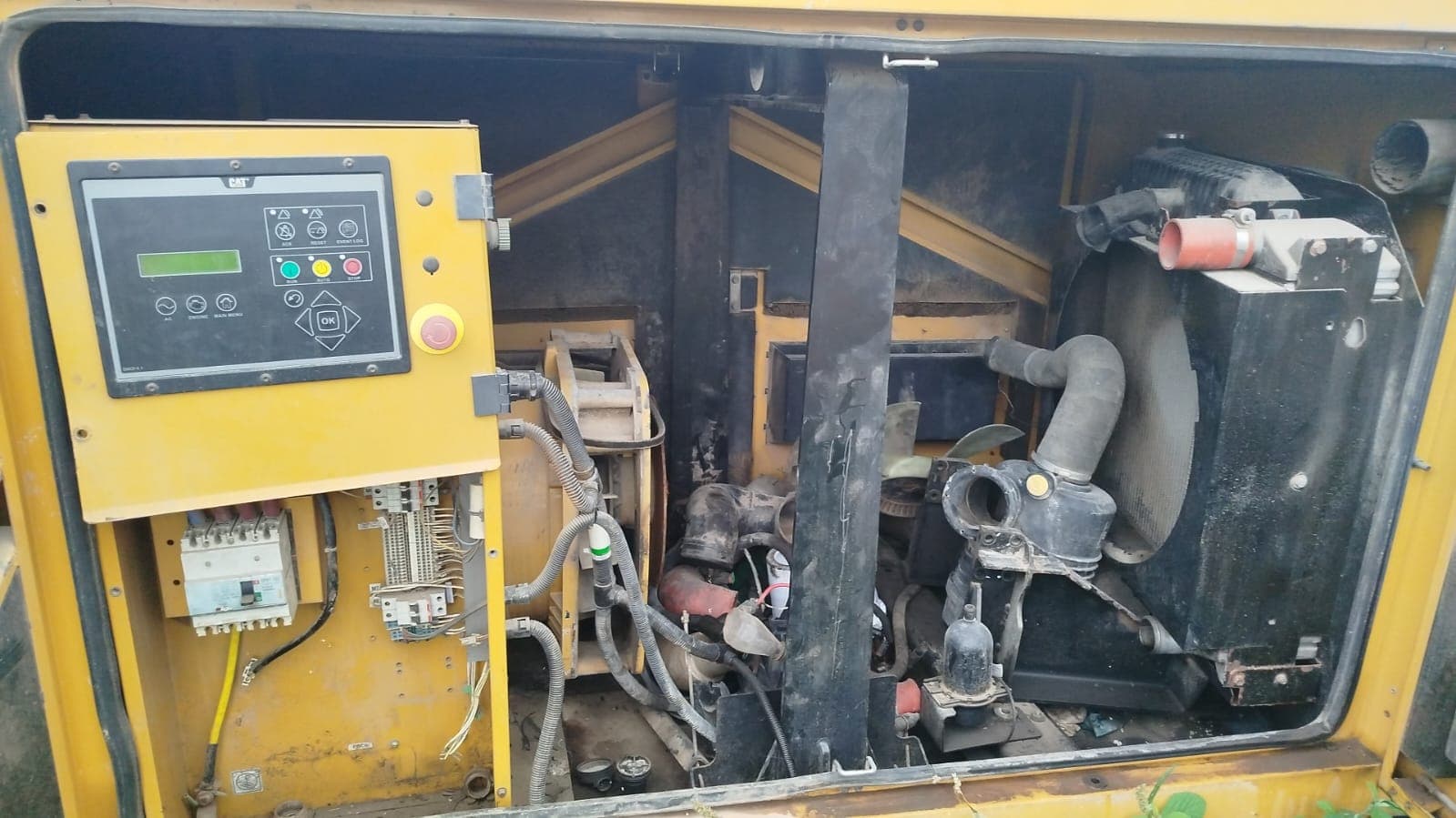 Gerador Caterpillar DE110E2 — imagen 4