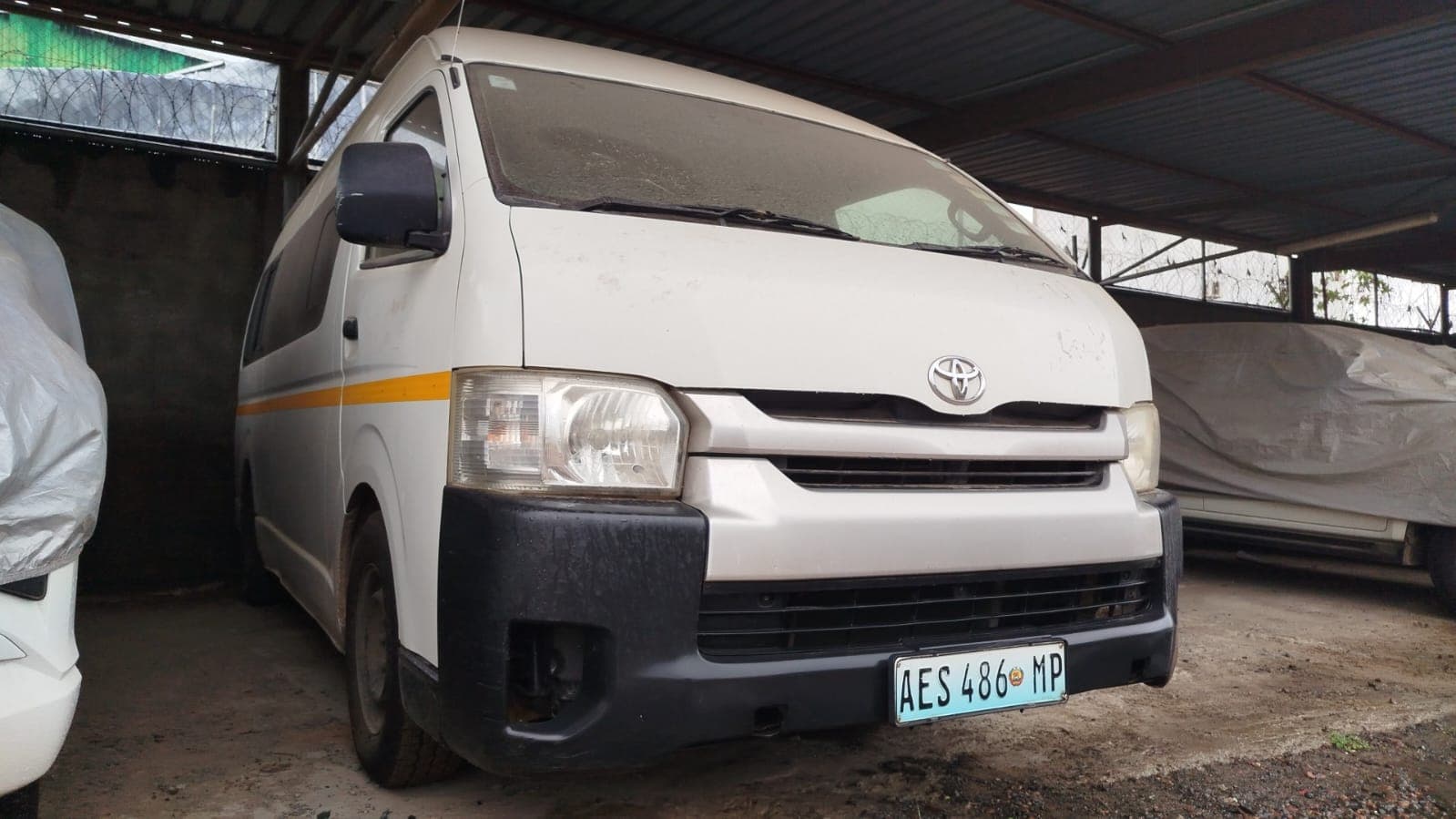 toyota Hiace — image 1