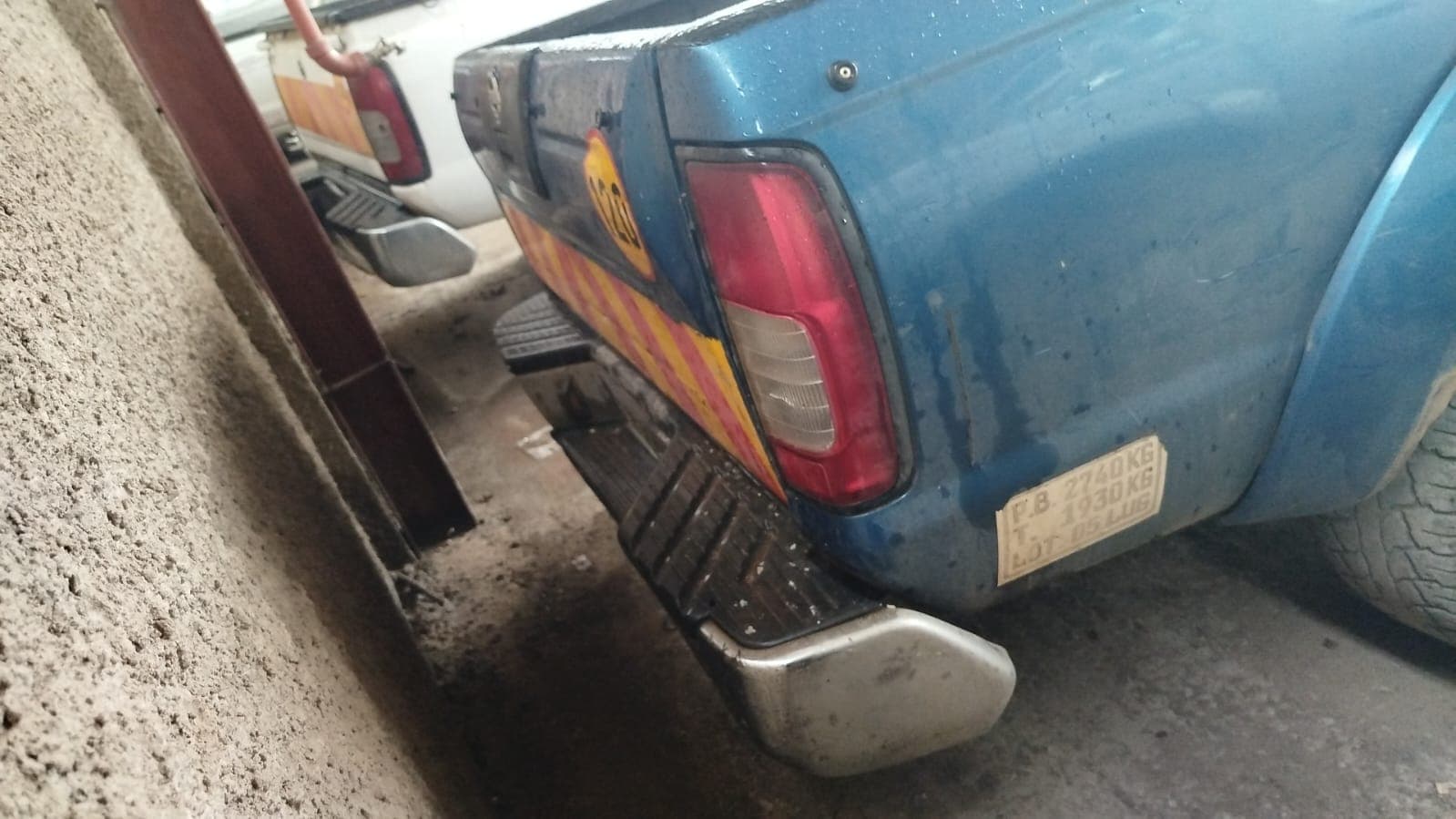Nissan Hardbody — image 12