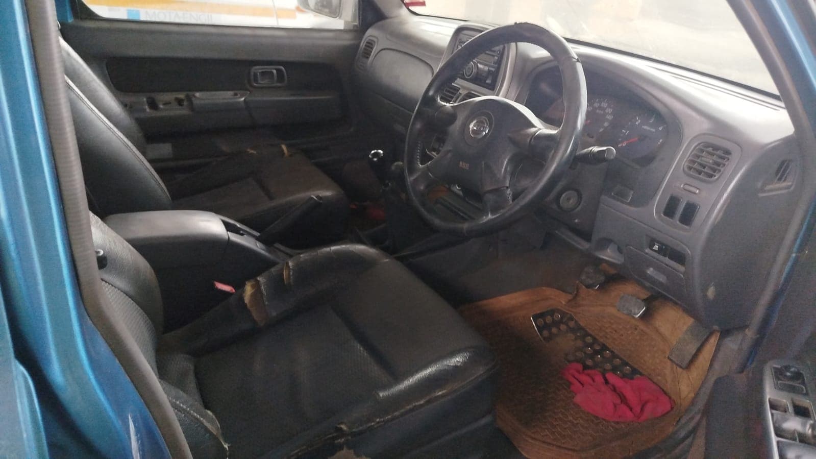 Nissan Hardbody — image 3