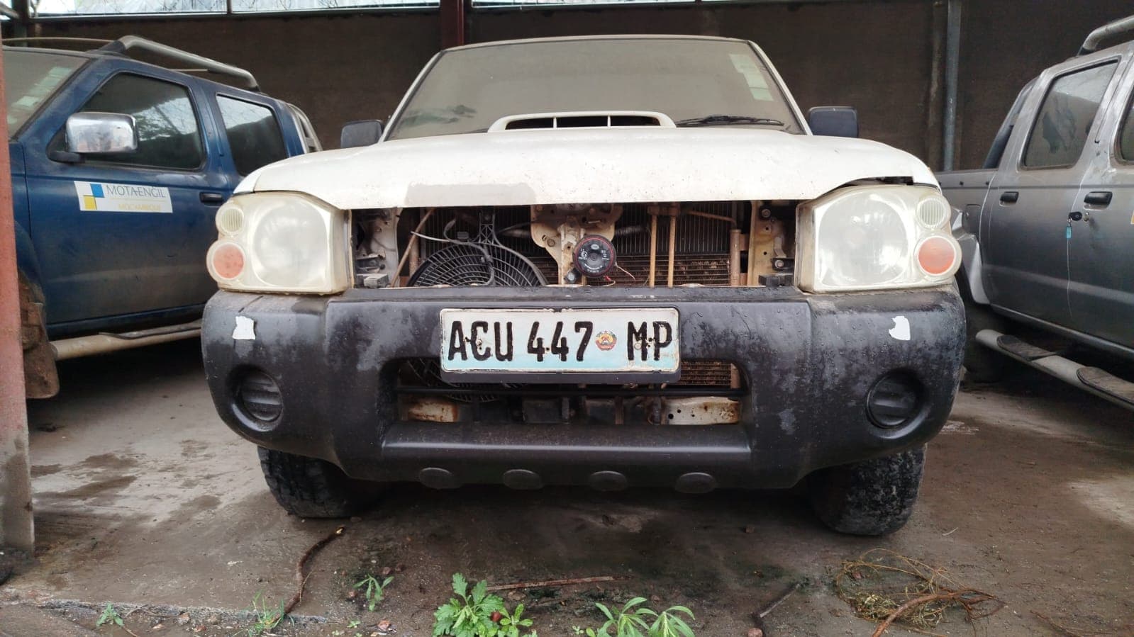 Nissan Hardbody — image 15