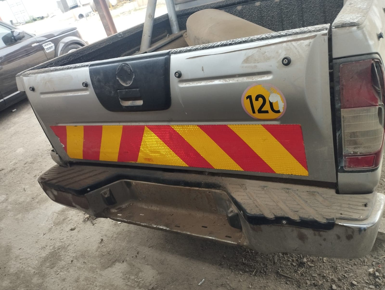 Nissan Hardbody — imagem 5