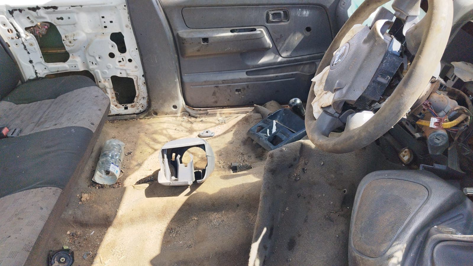 Nissan Hardbody — imagen 4