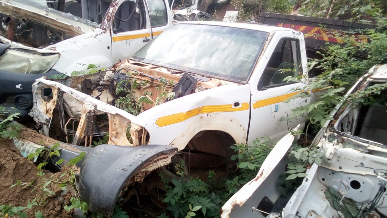 Nissan Hardbody — image 6