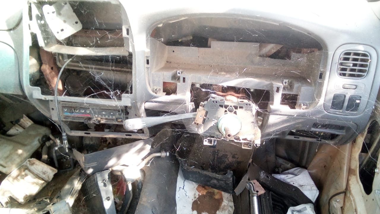 Nissan Hardbody NP300 — imagem 4
