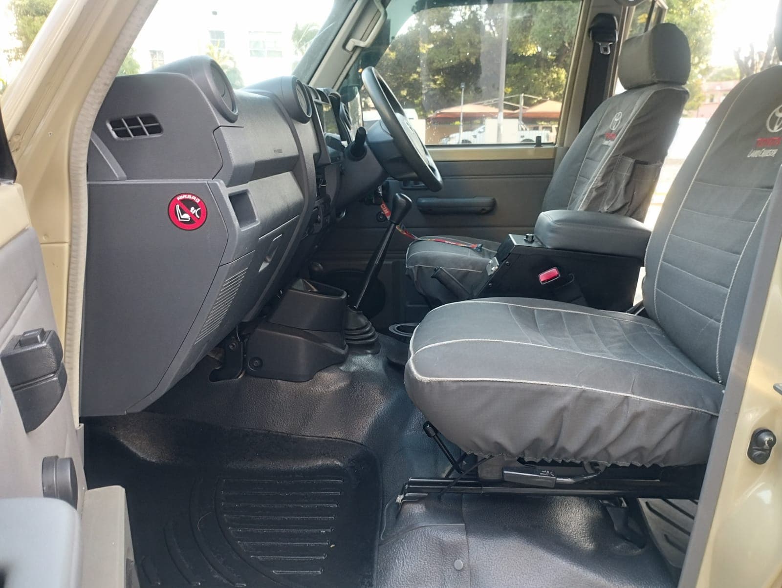 Toyota/Land Cruiser 2,60m — image 9