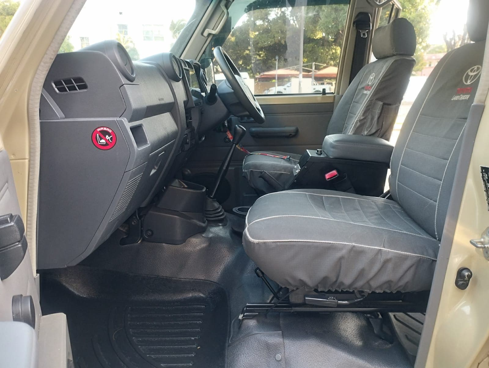 Toyota/Land Cruiser 2,60m — image 8