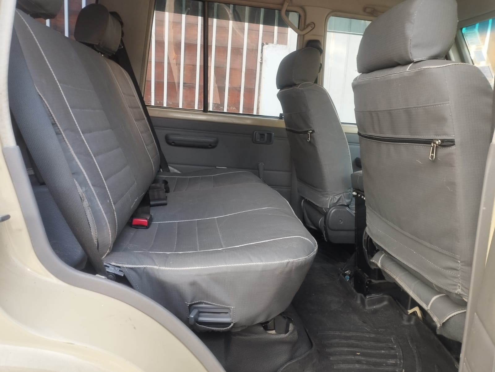 Toyota/Land Cruiser 2,60m — image 10